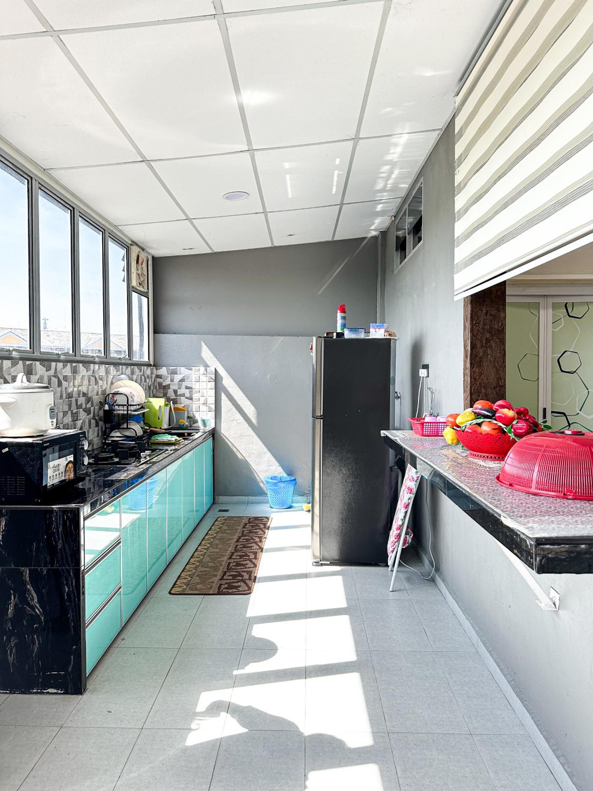 Apartment with Balcony photo 3