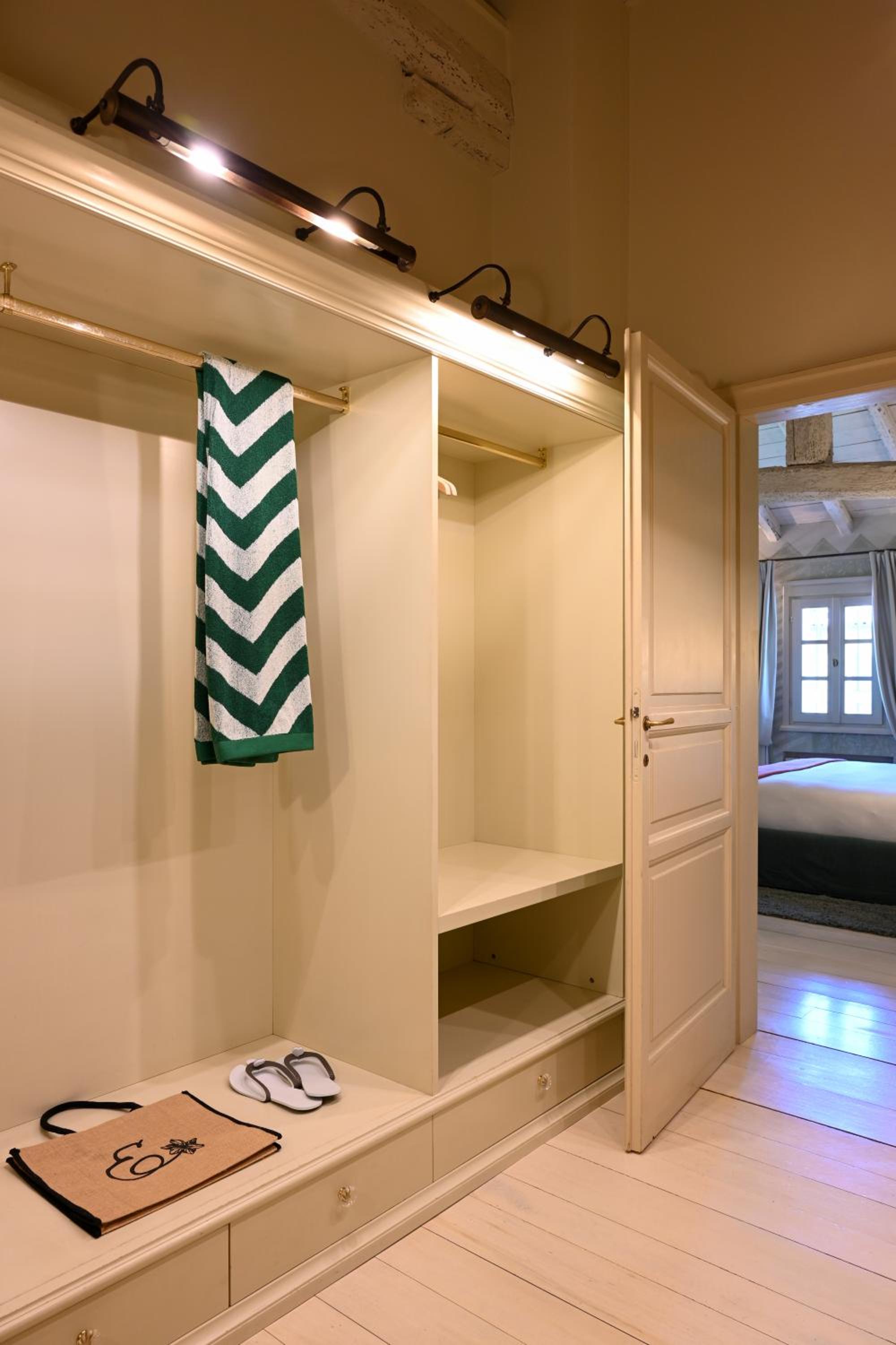 Executive Suite photo 3