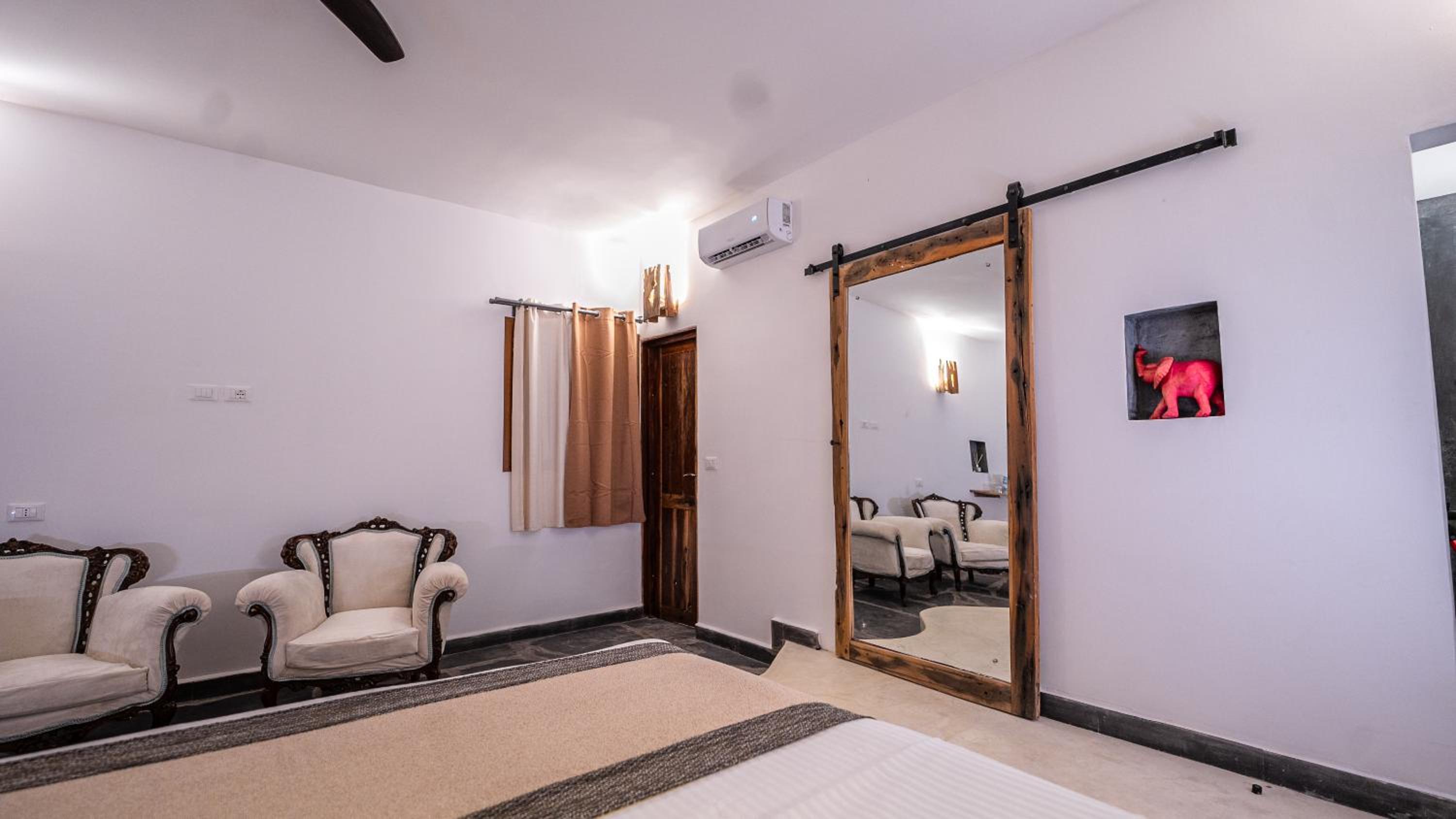 Deluxe Double Room photo 2