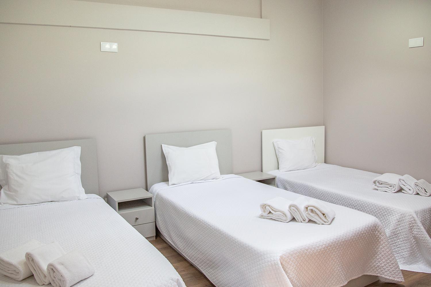 Three-Bedroom Apartment with Sea Lateral View - Photo 17