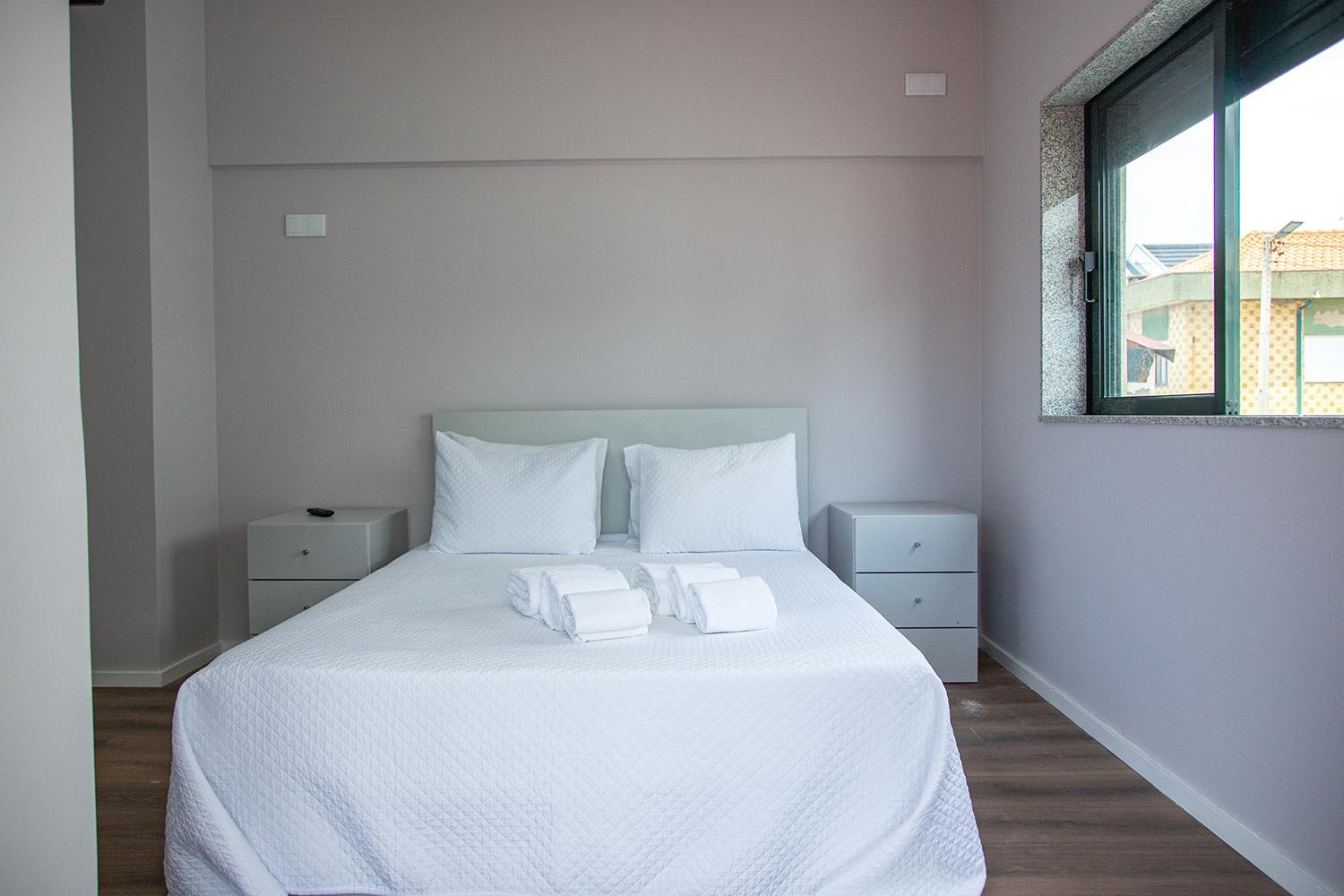 Three-Bedroom Apartment with Sea Lateral View - Photo 19