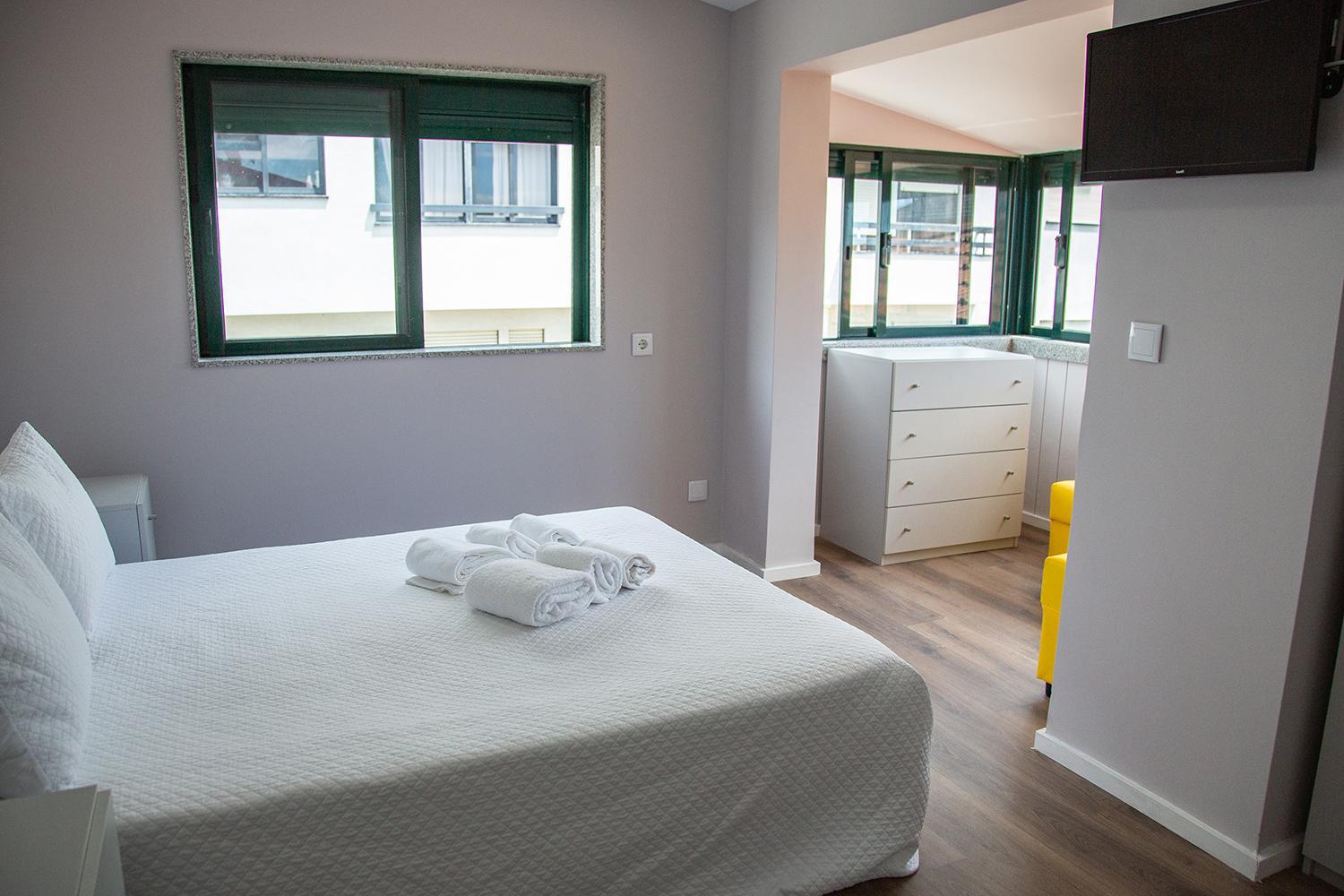 Three-Bedroom Apartment with Sea Lateral View - Photo 20