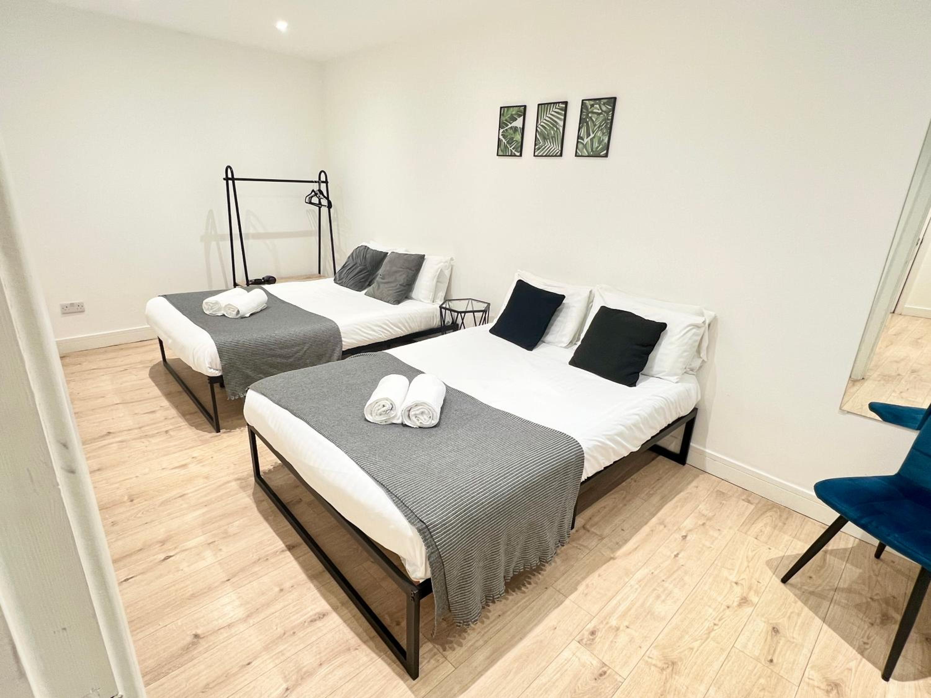 Two-Bedroom Apartment - Photo 11