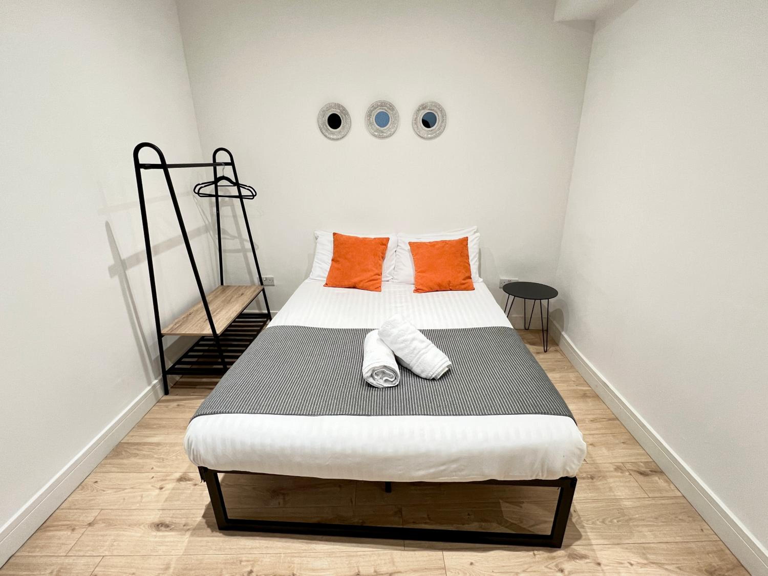 Two-Bedroom Apartment - Photo 8