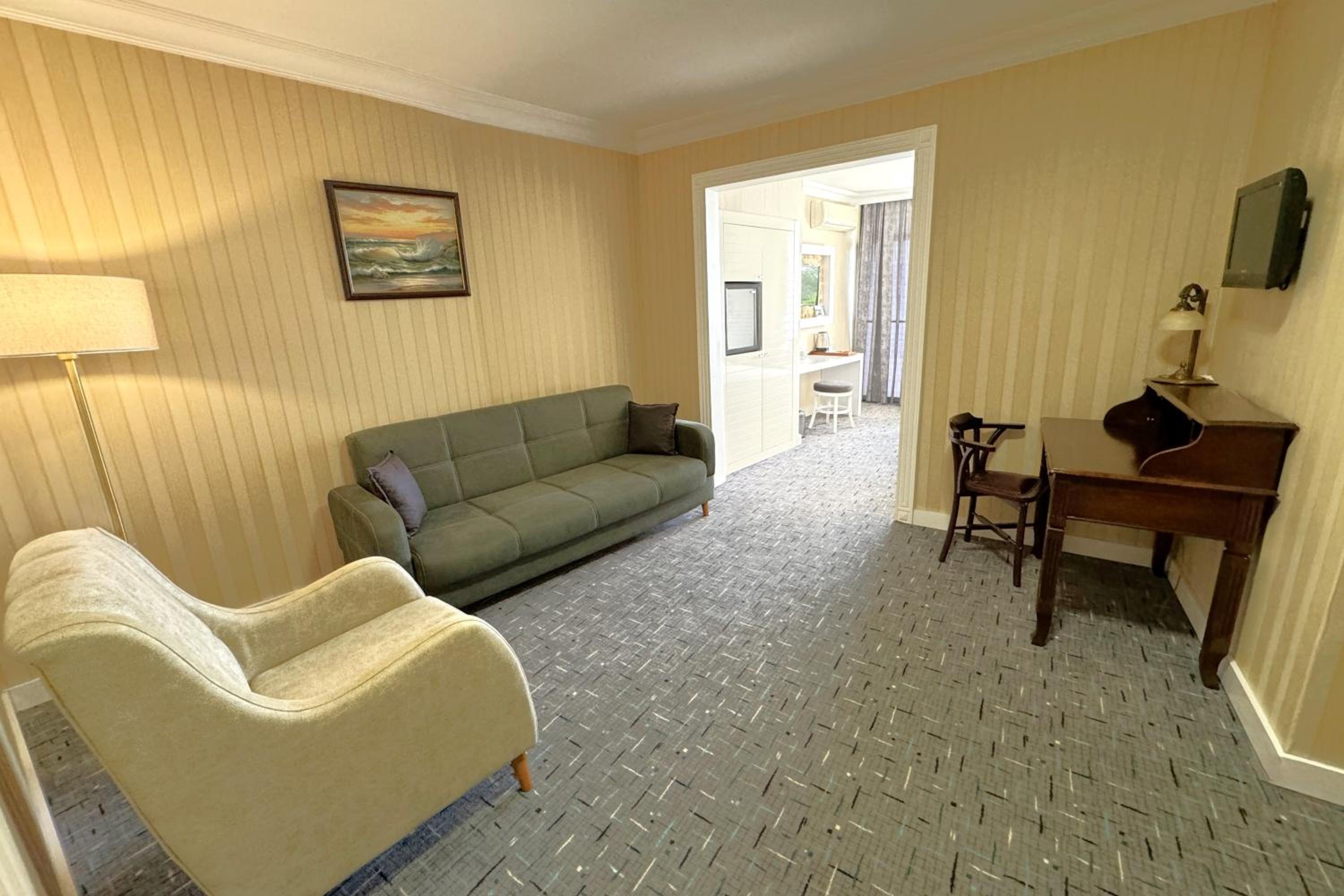 Suite with Sea View - Photo 5