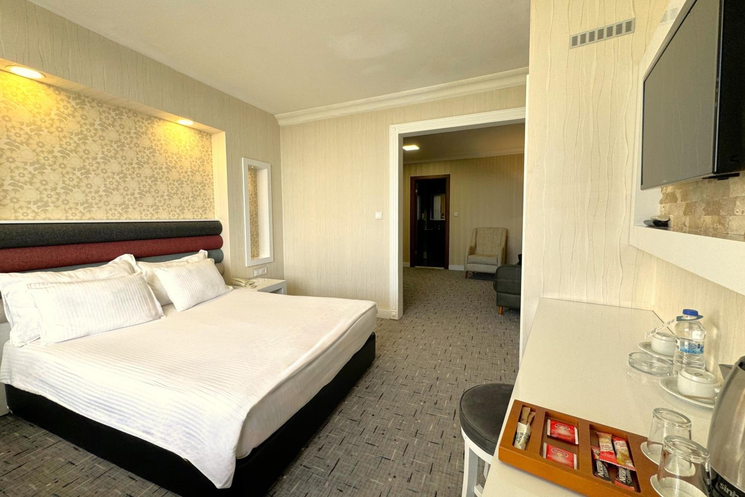 Suite with Sea View - Photo 2