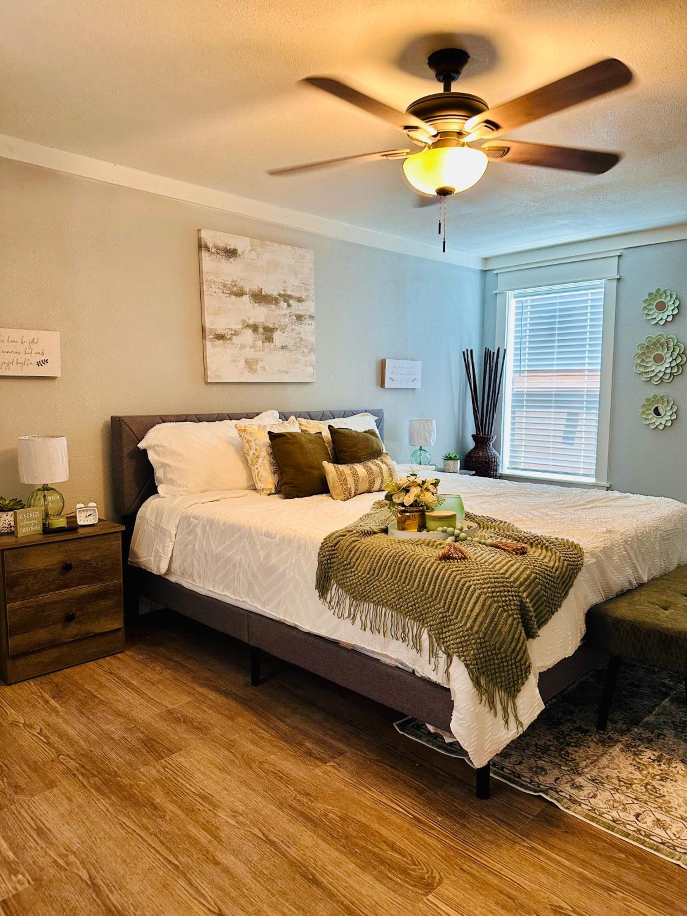 Three-Bedroom House photo 1