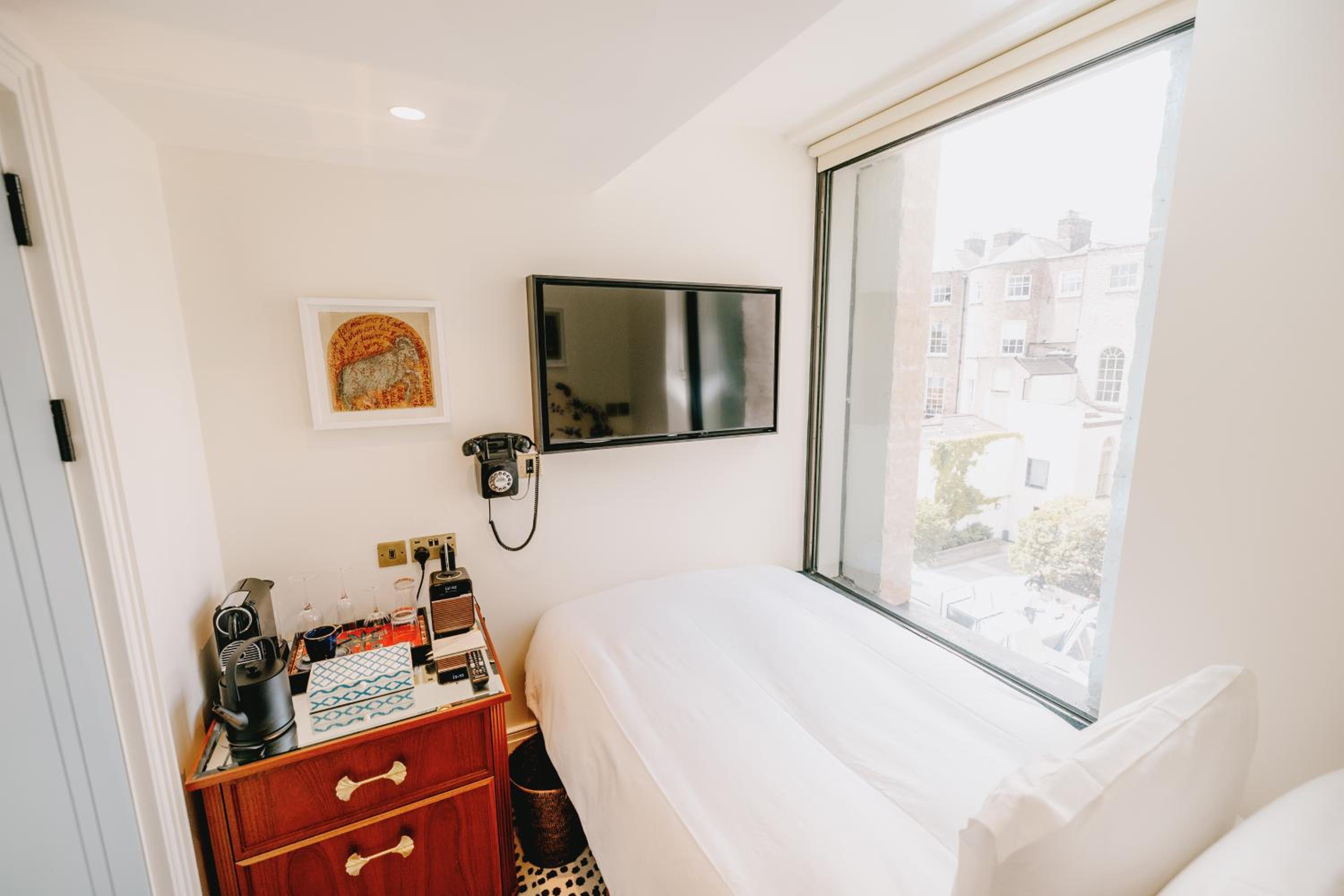 Small Single Room photo 3