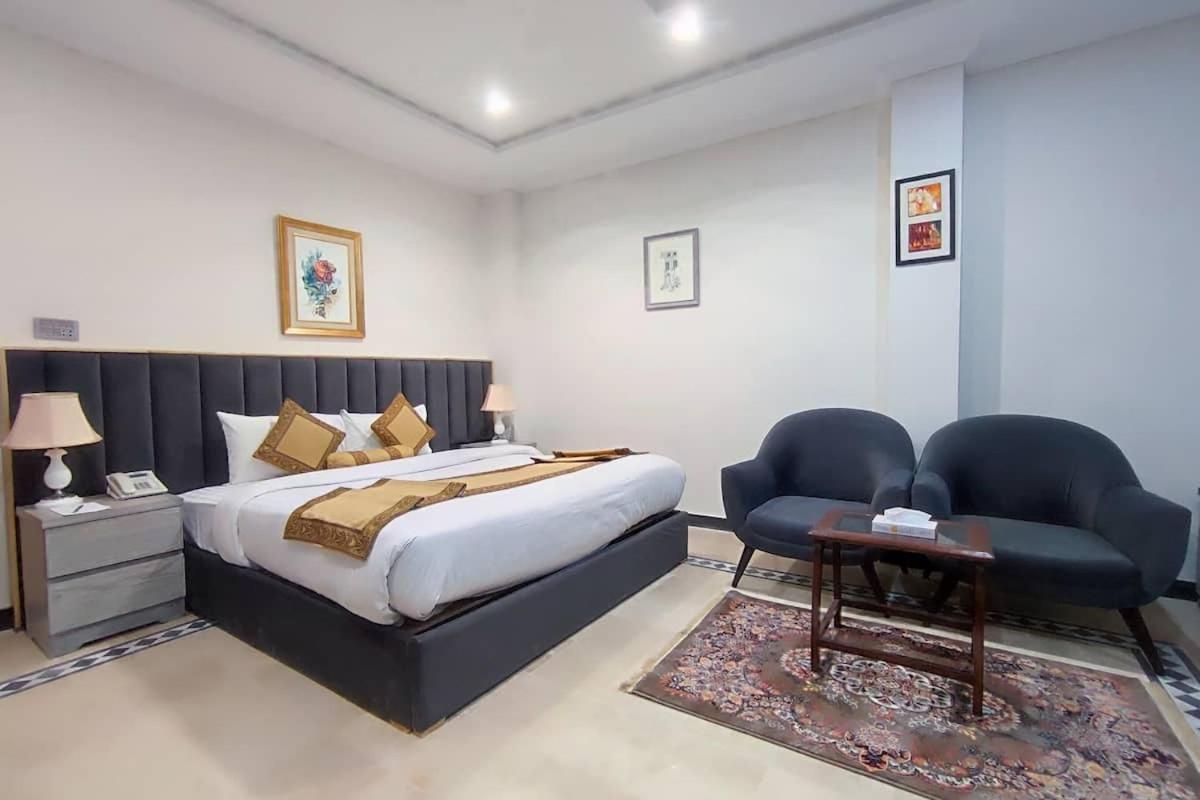 Suite photo 1