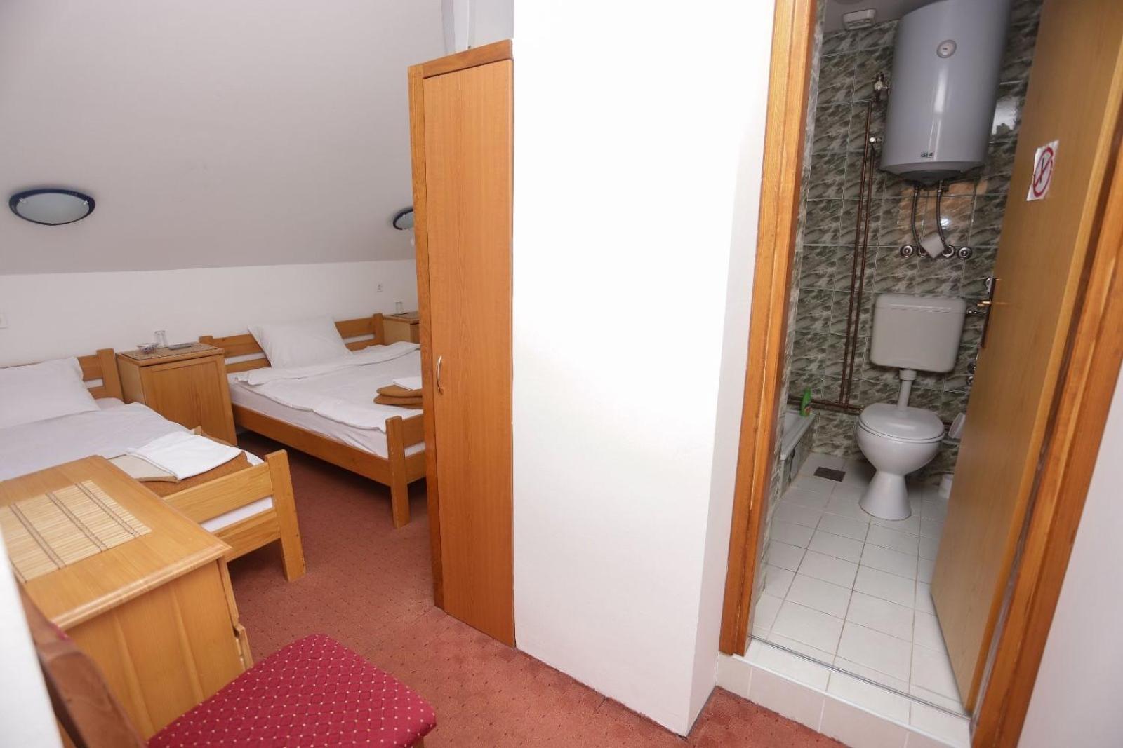 Double Or Twin Room photo 2