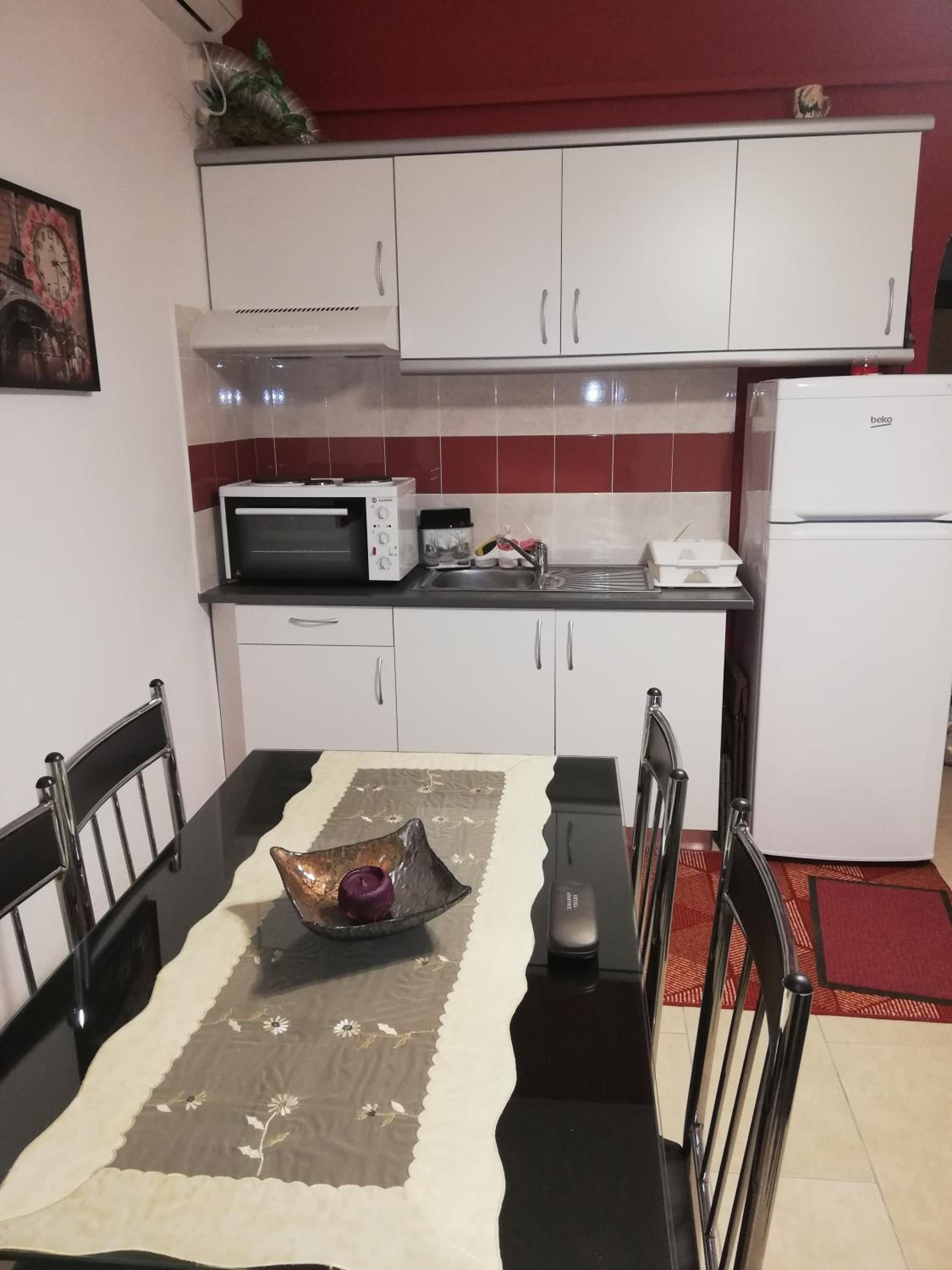 One-Bedroom House photo 2