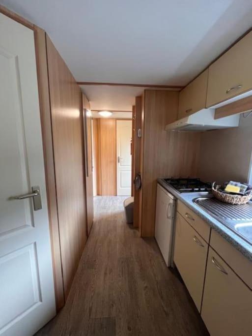 Three-Bedroom House photo 3