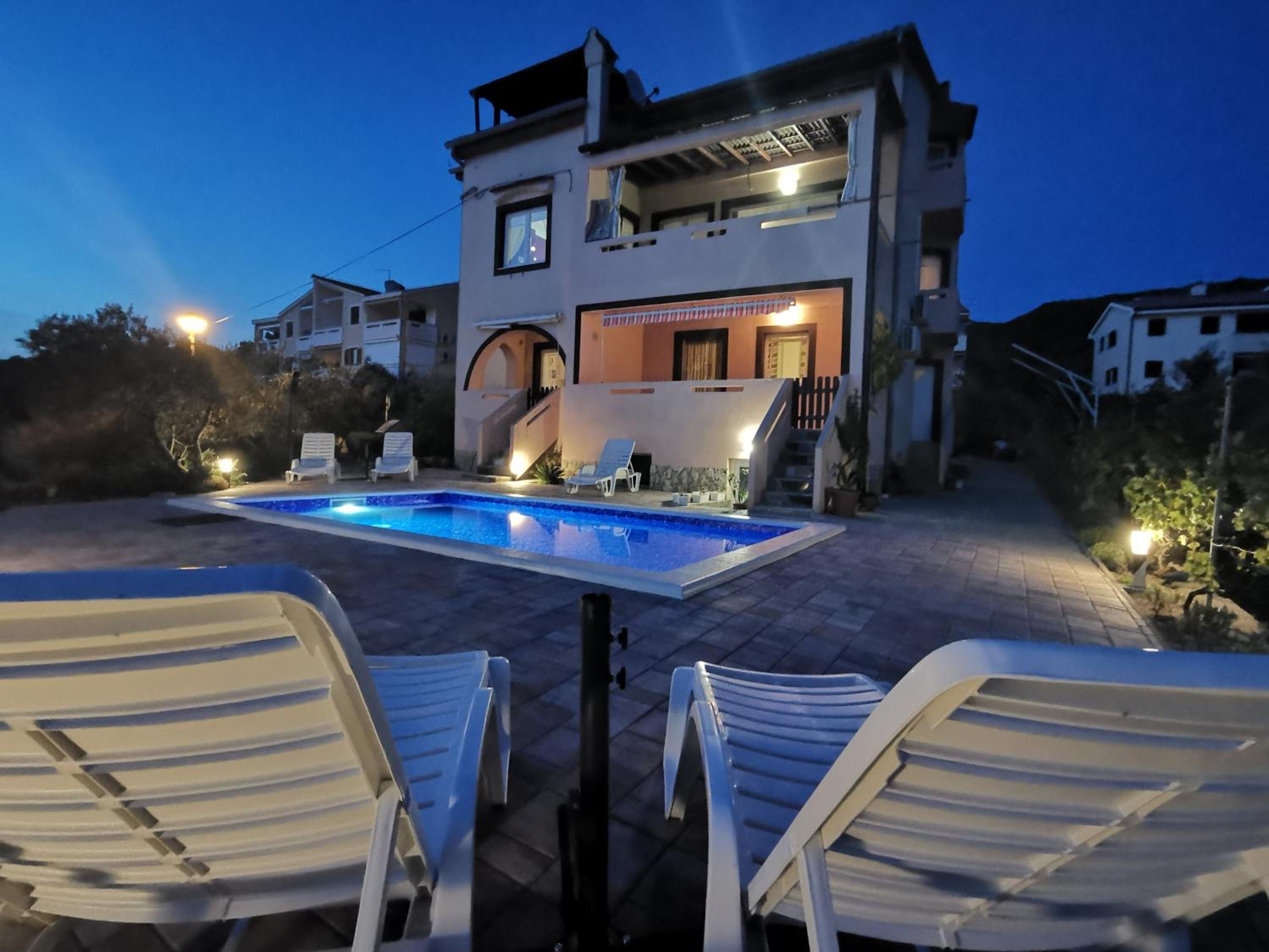 One-Bedroom Apartment with Terrace photo 2