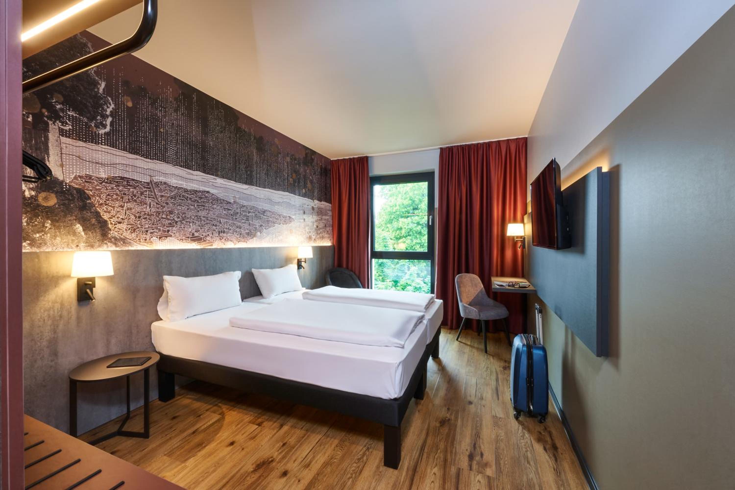 Standard Twin Room - Photo 1