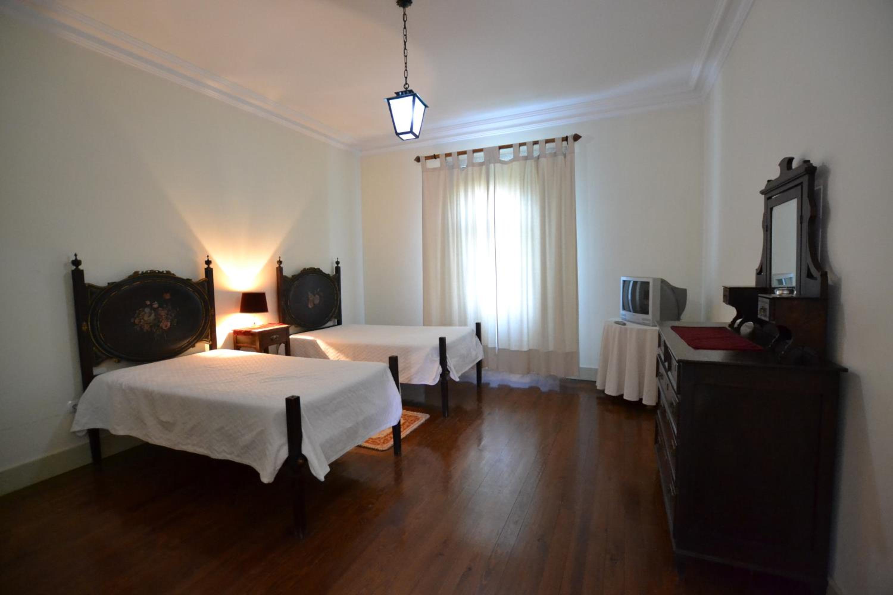 Family Room (2 Adults + 1 Child) photo 2