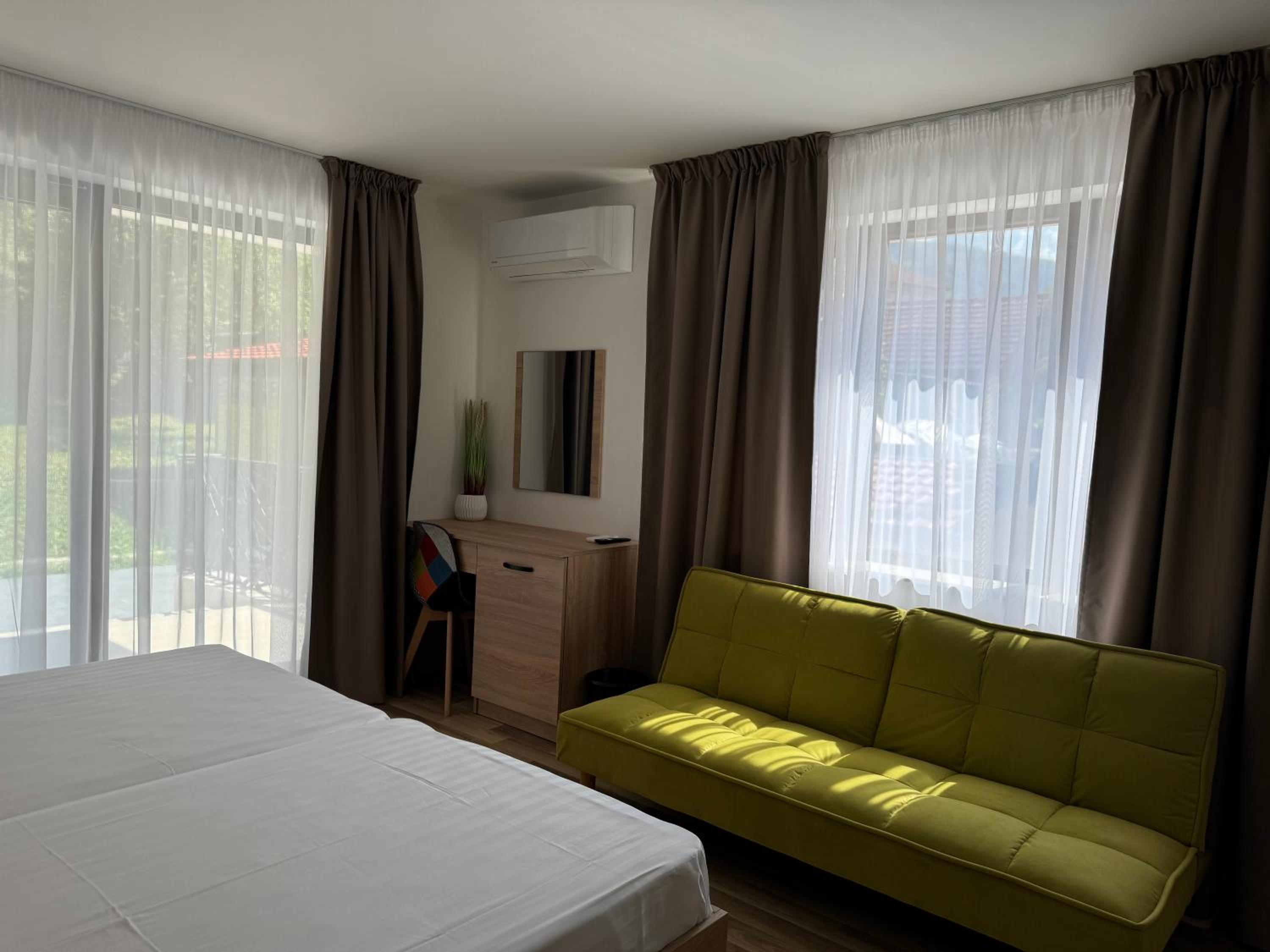 Deluxe Double or Twin Room with Balcony photo 3