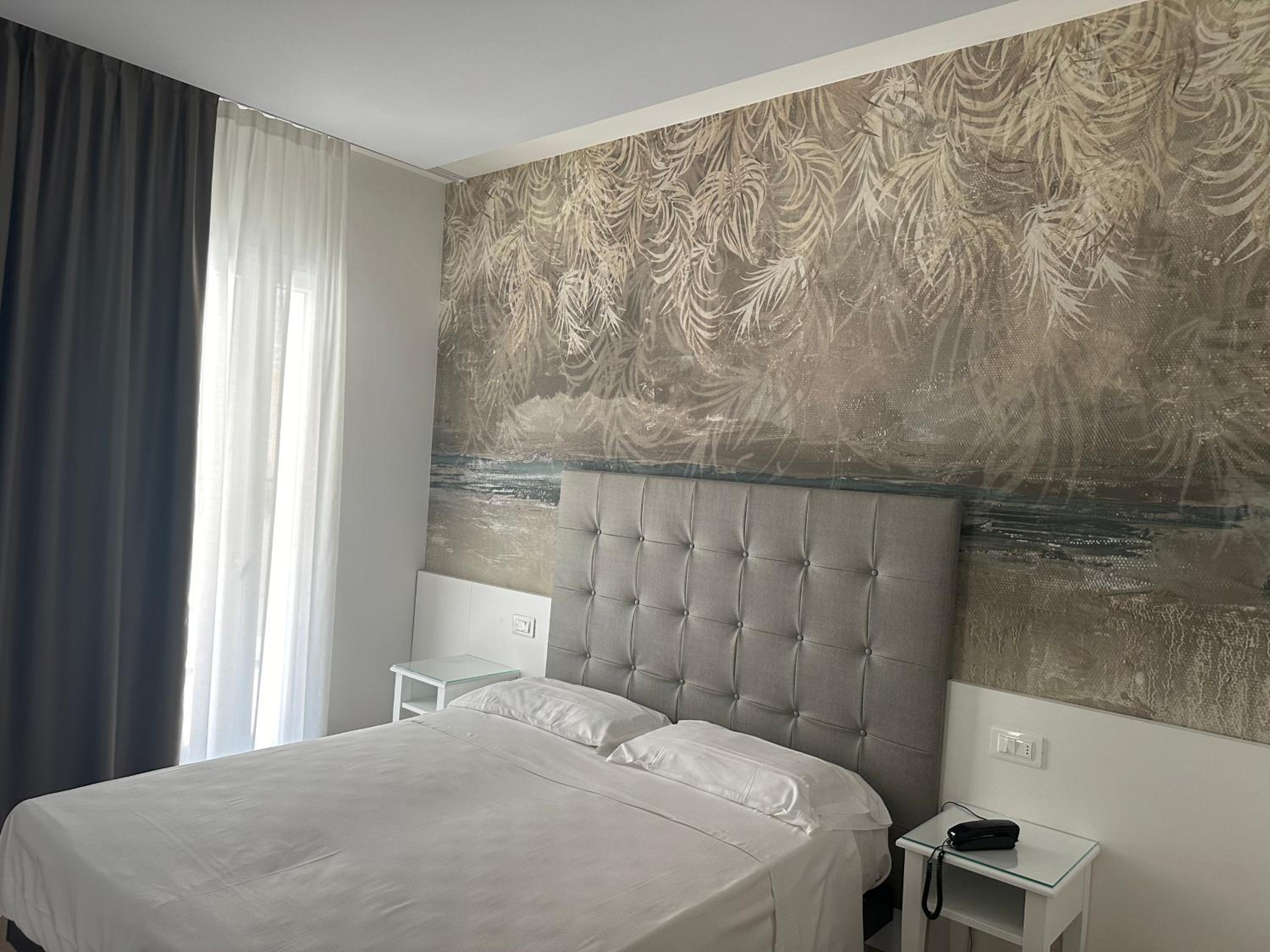 Deluxe Double / Twin Room with Balcony photo 1