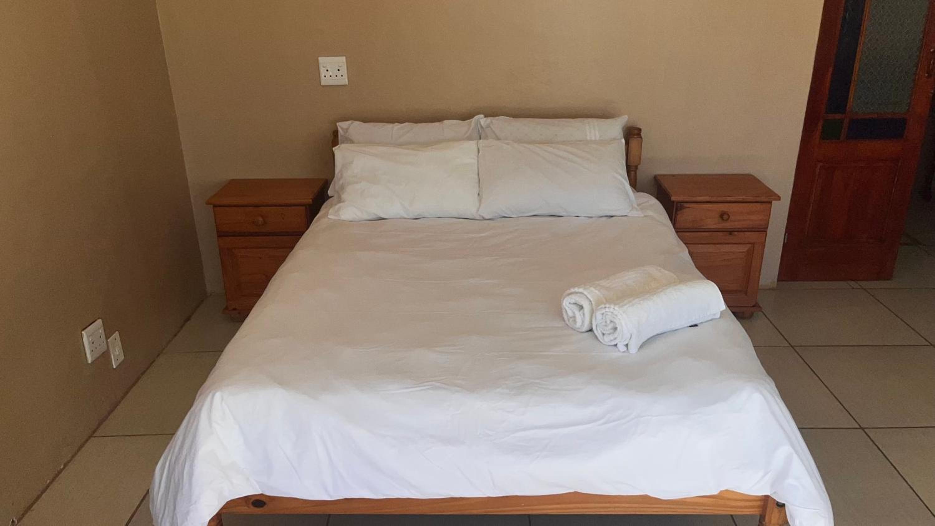 Large Double Room photo 3