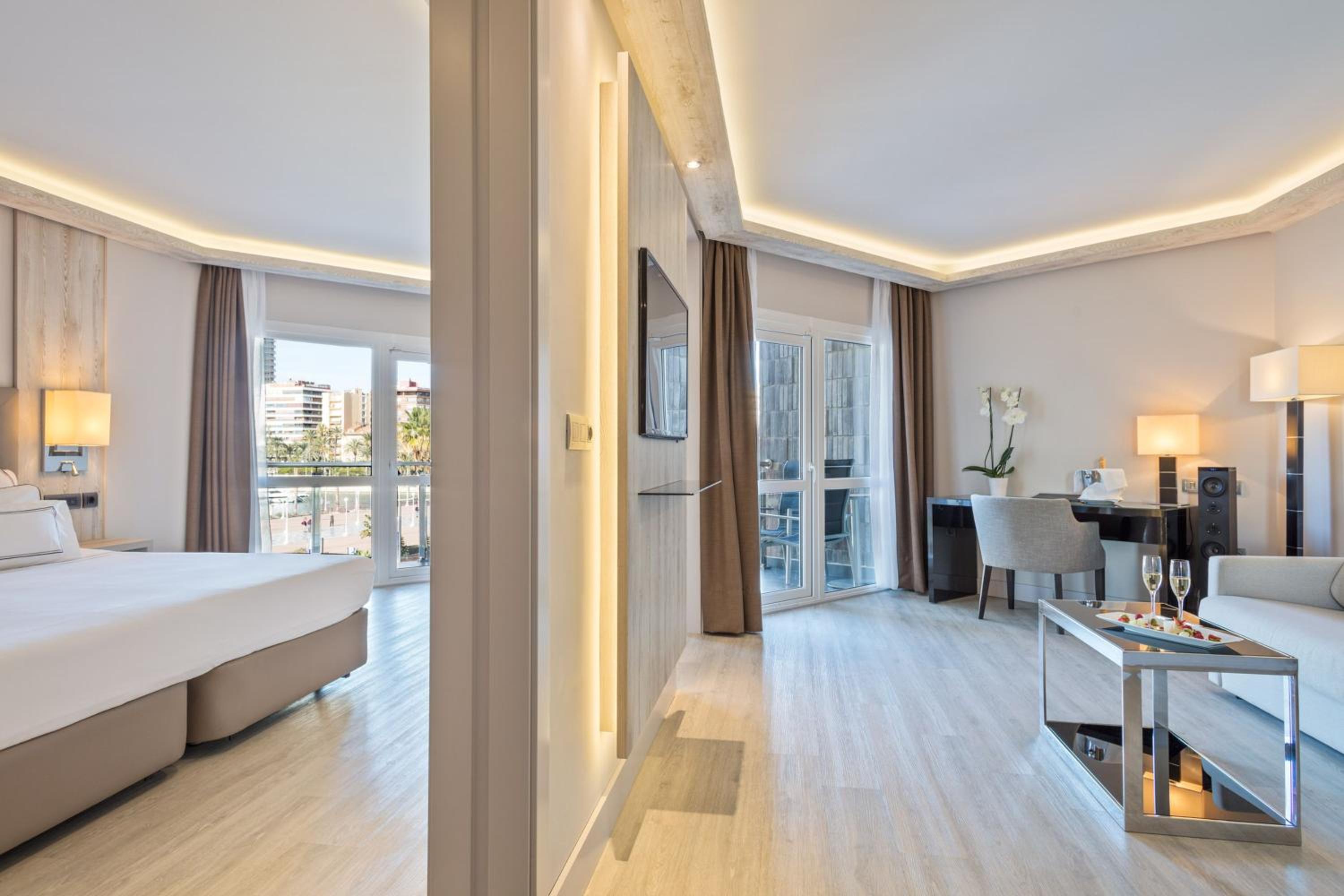 The Level Junior Suite Solo para Adultos +18