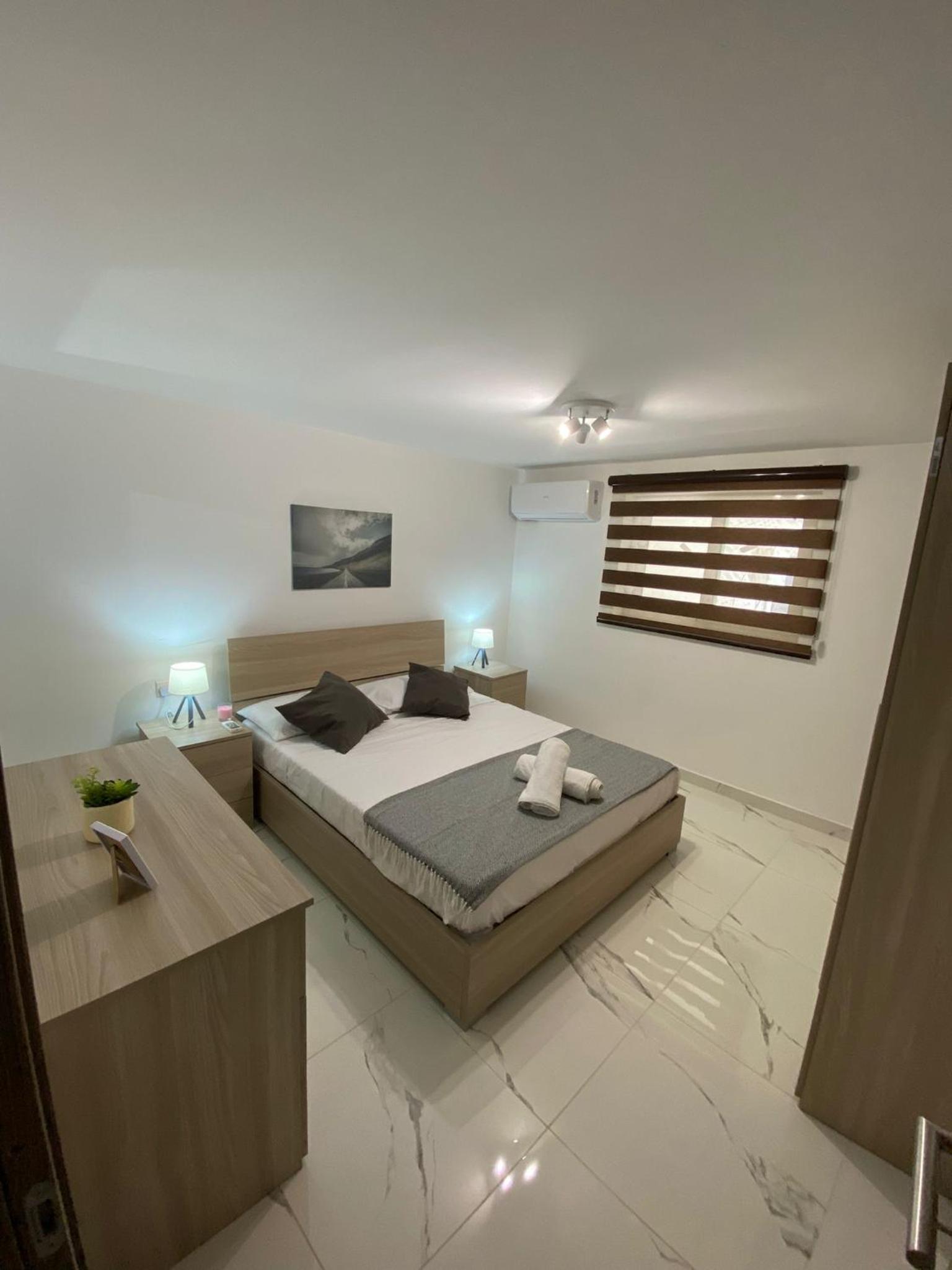 Double Room with Shared Bathroom photo 1