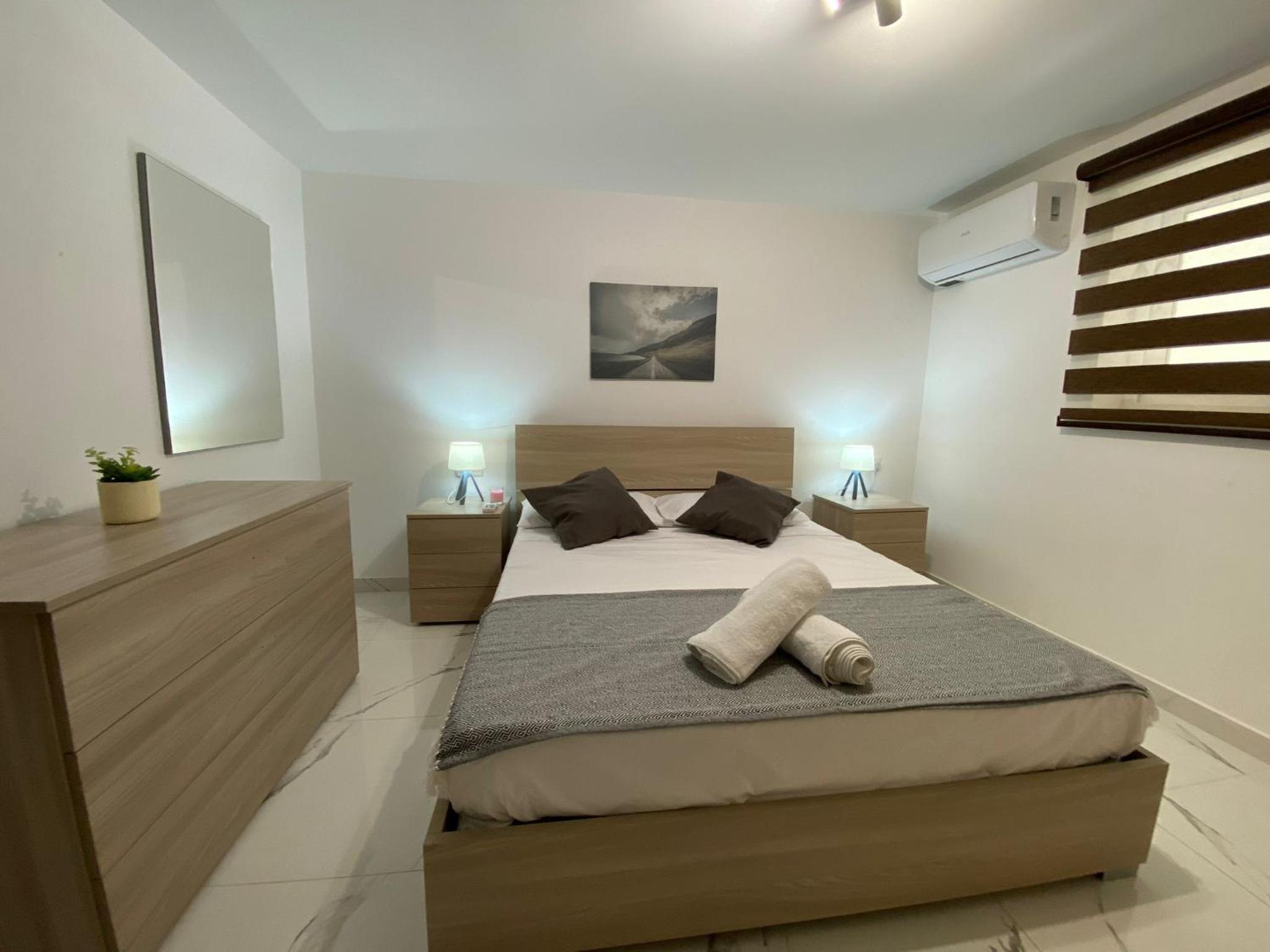 Double Room with Shared Bathroom photo 3