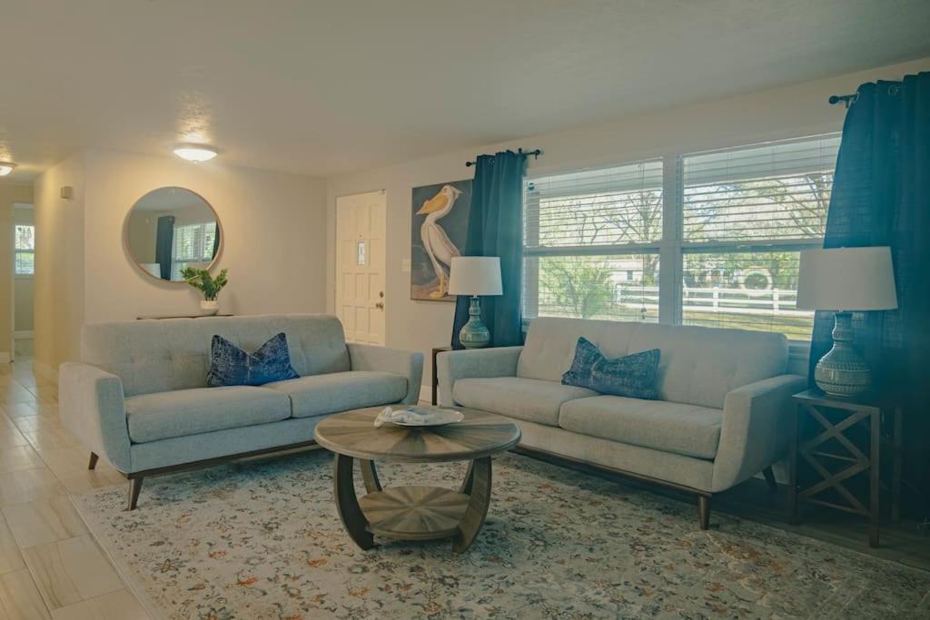 Four-Bedroom House photo 3