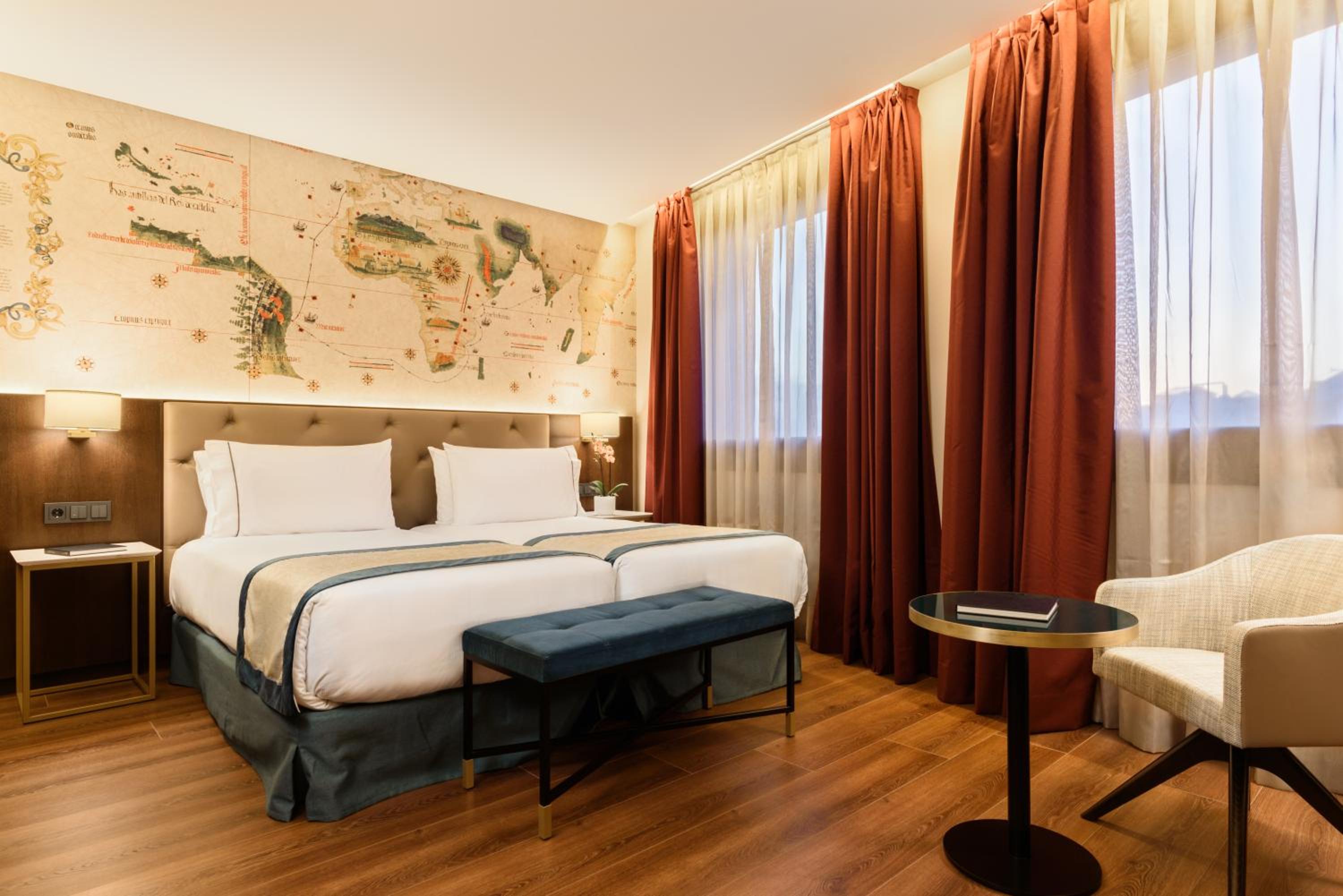 Double Room thumbnail 5