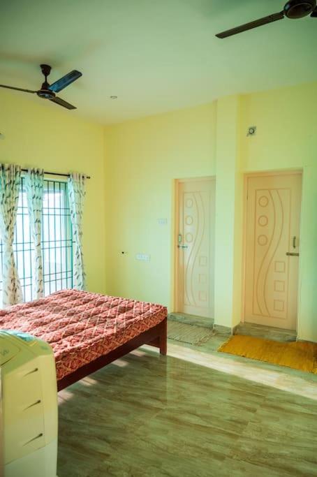 One-Bedroom House photo 1