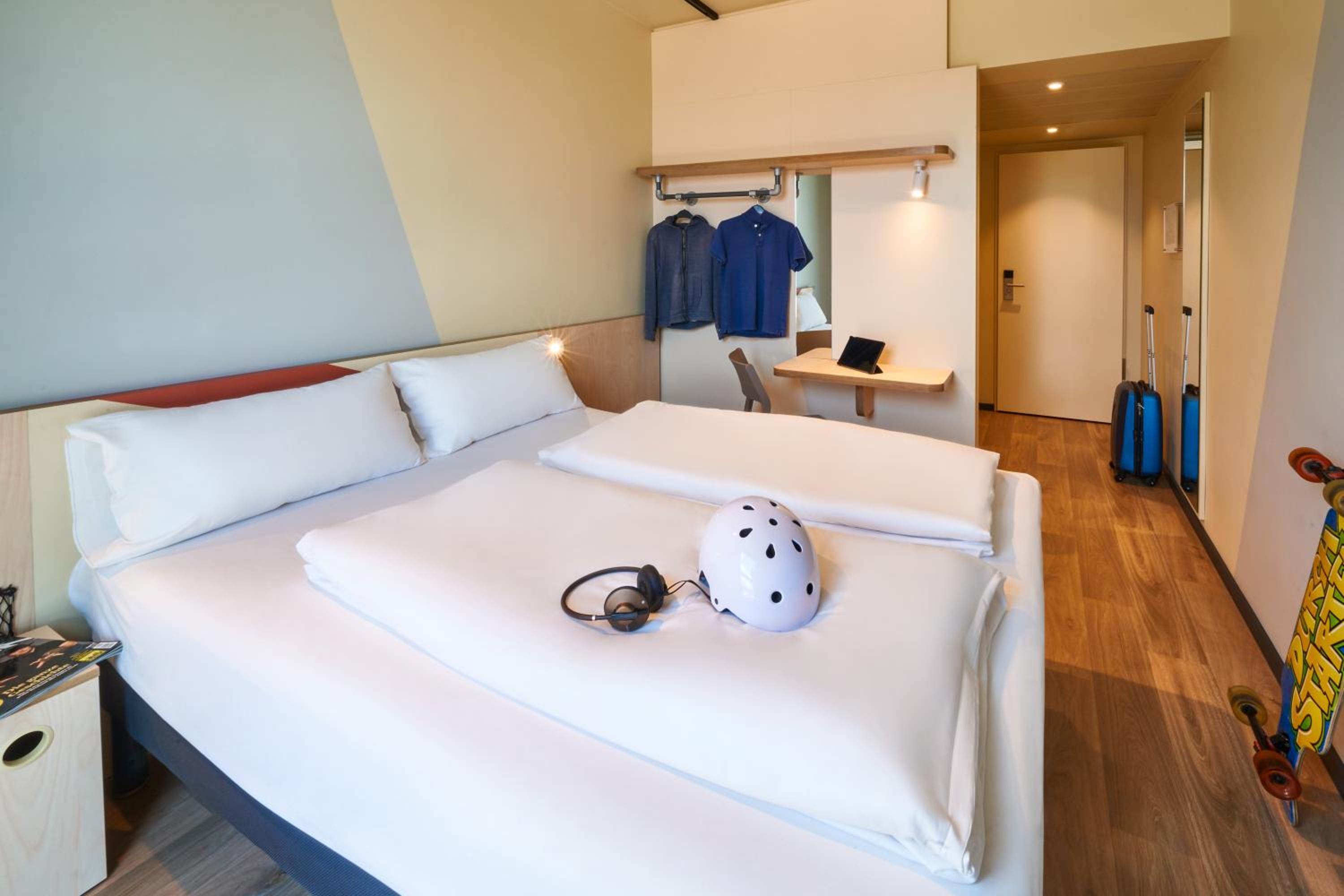 Standard Double Room - Photo 7