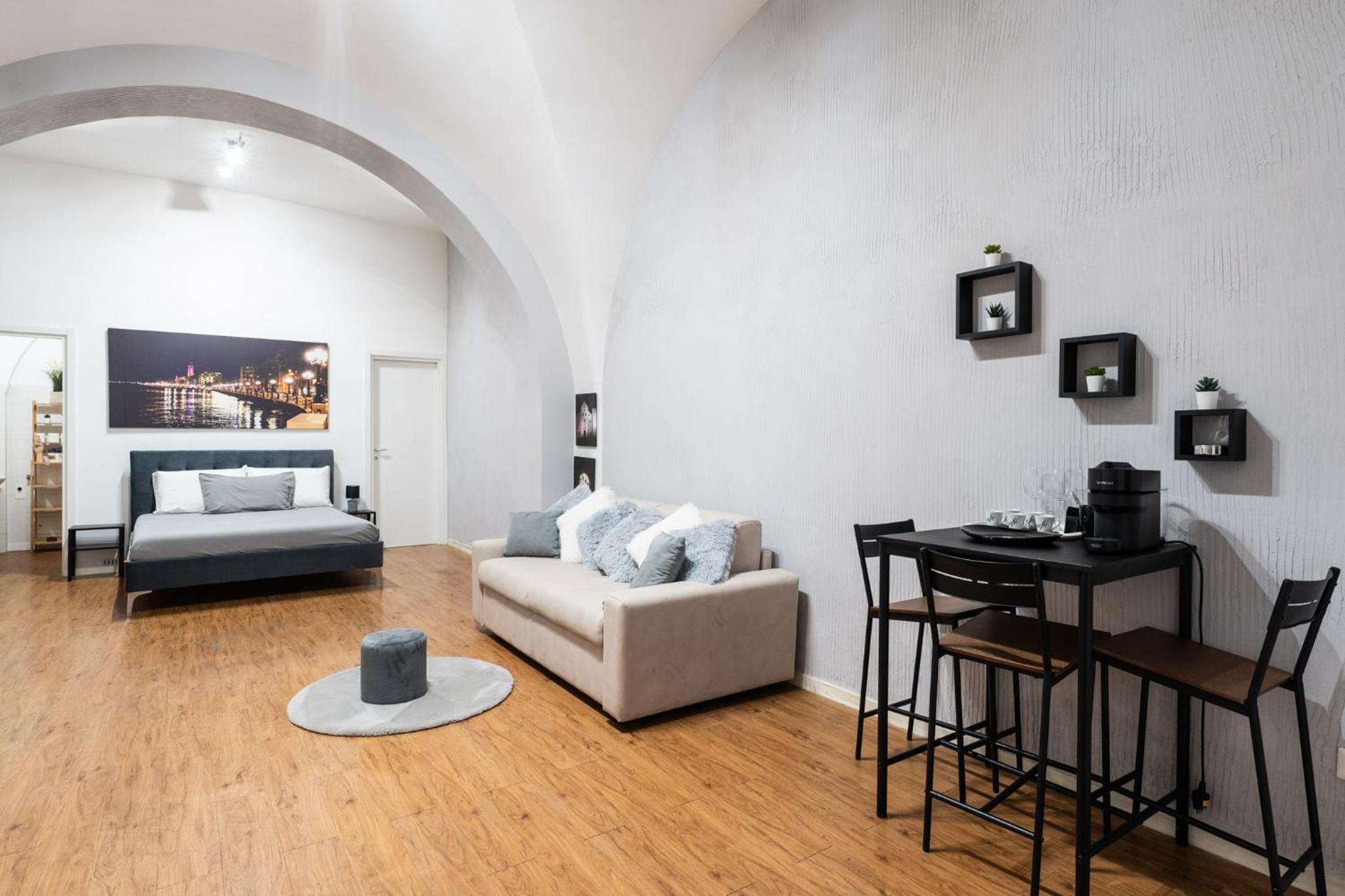 One-Bedroom Apartment