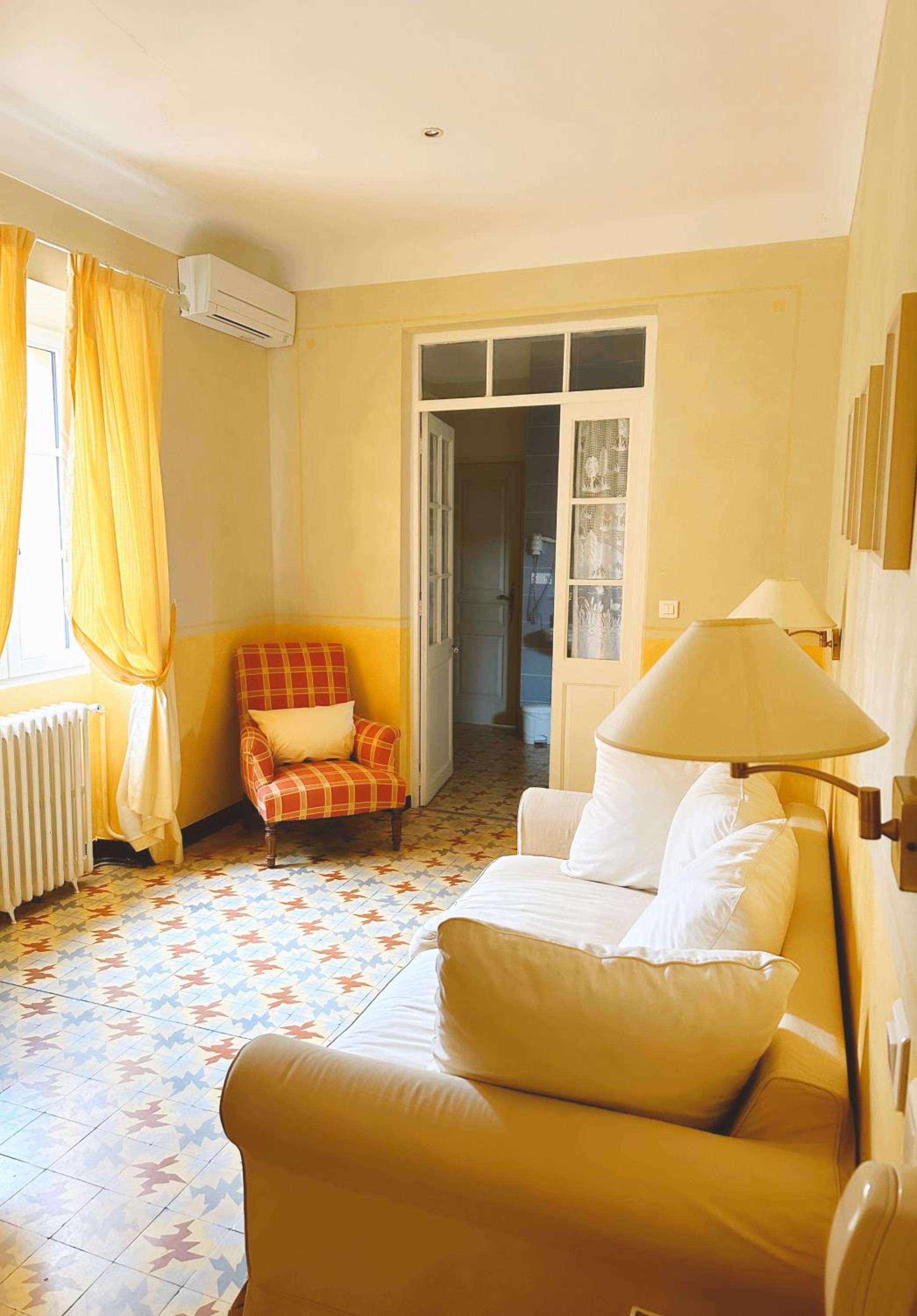 Superior Quadruple Room photo 3