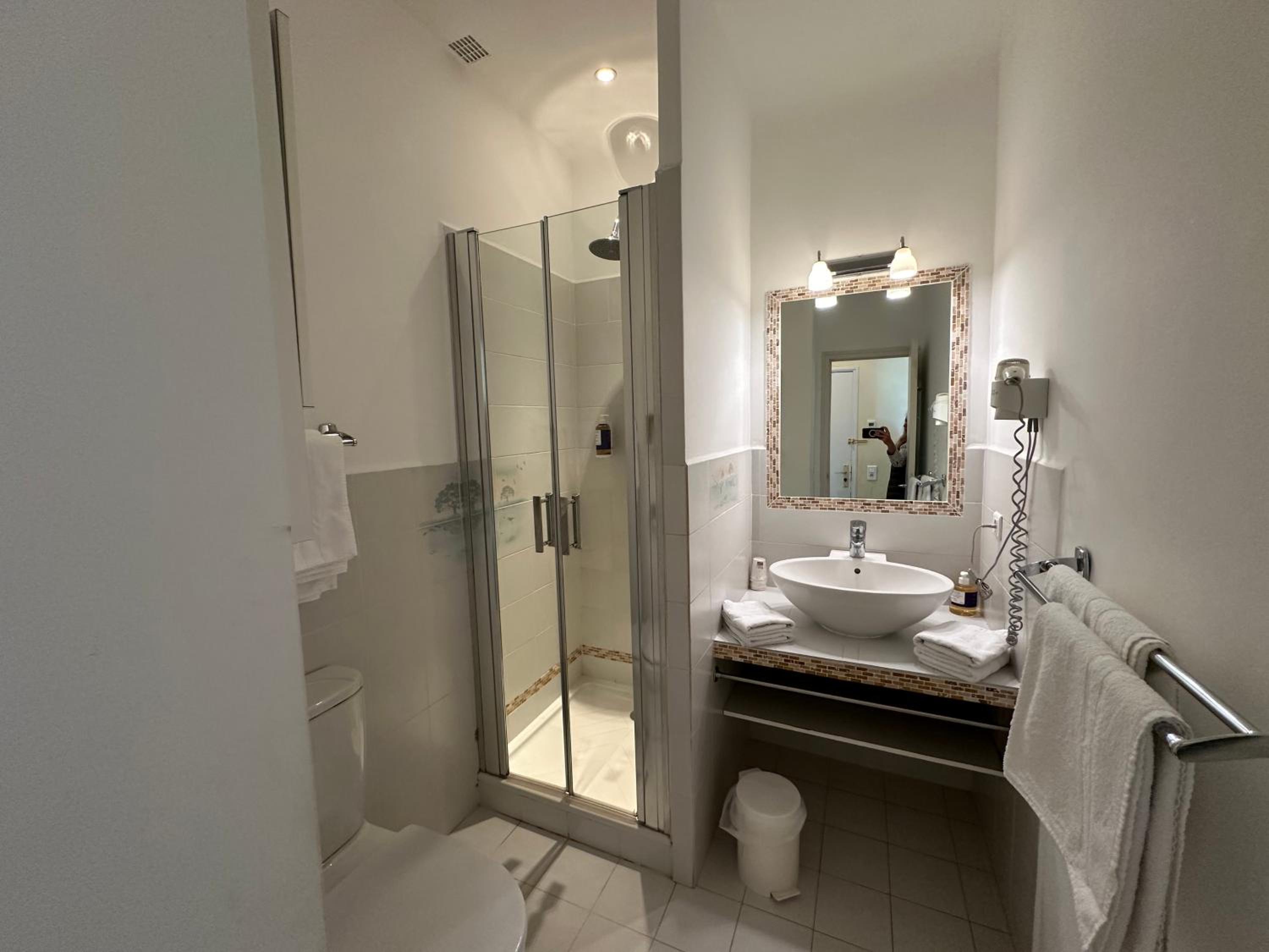 Superior Quadruple Room photo 2