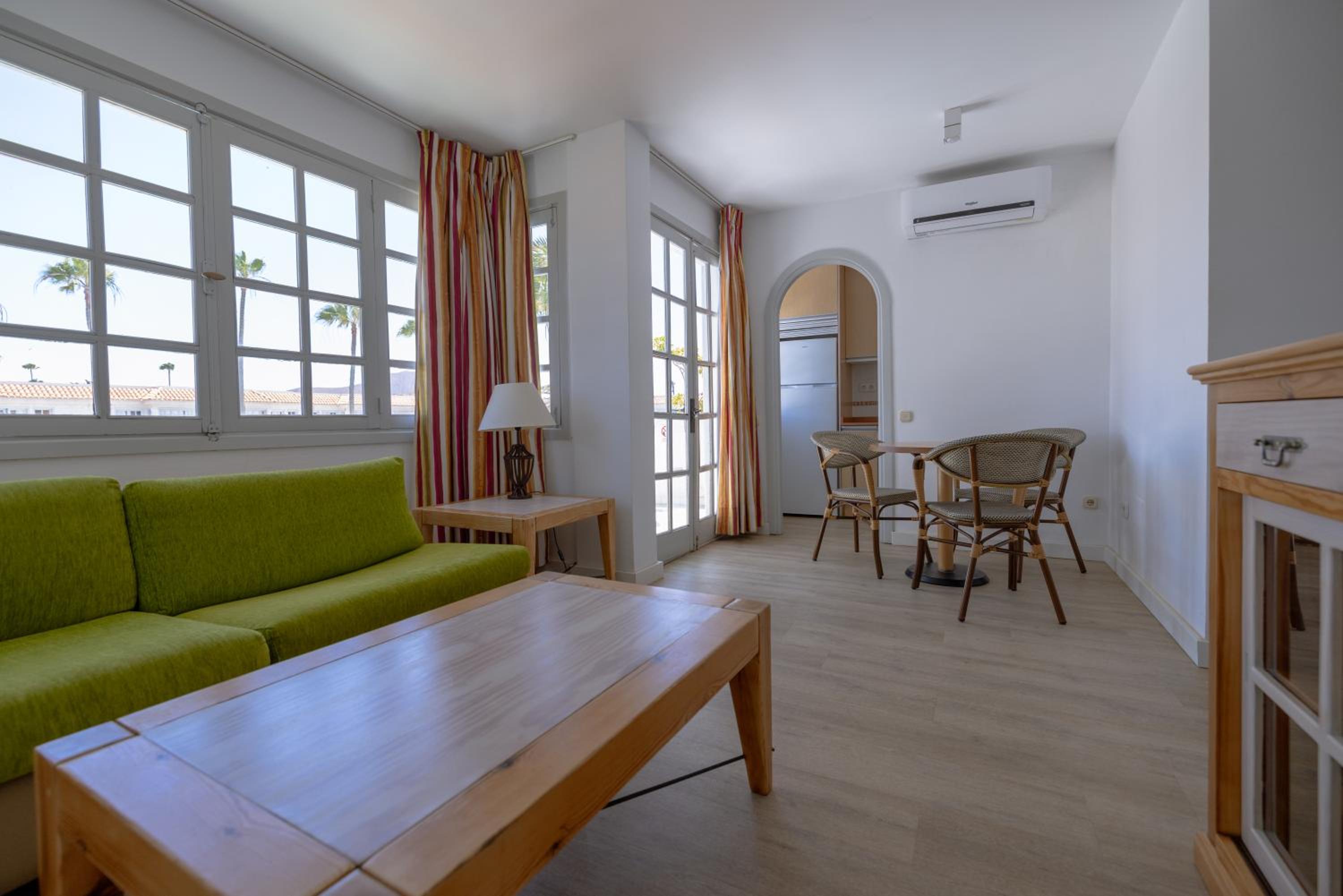 Apartamento de Una Habitación con Cama Doble o Dos Camas Individuales