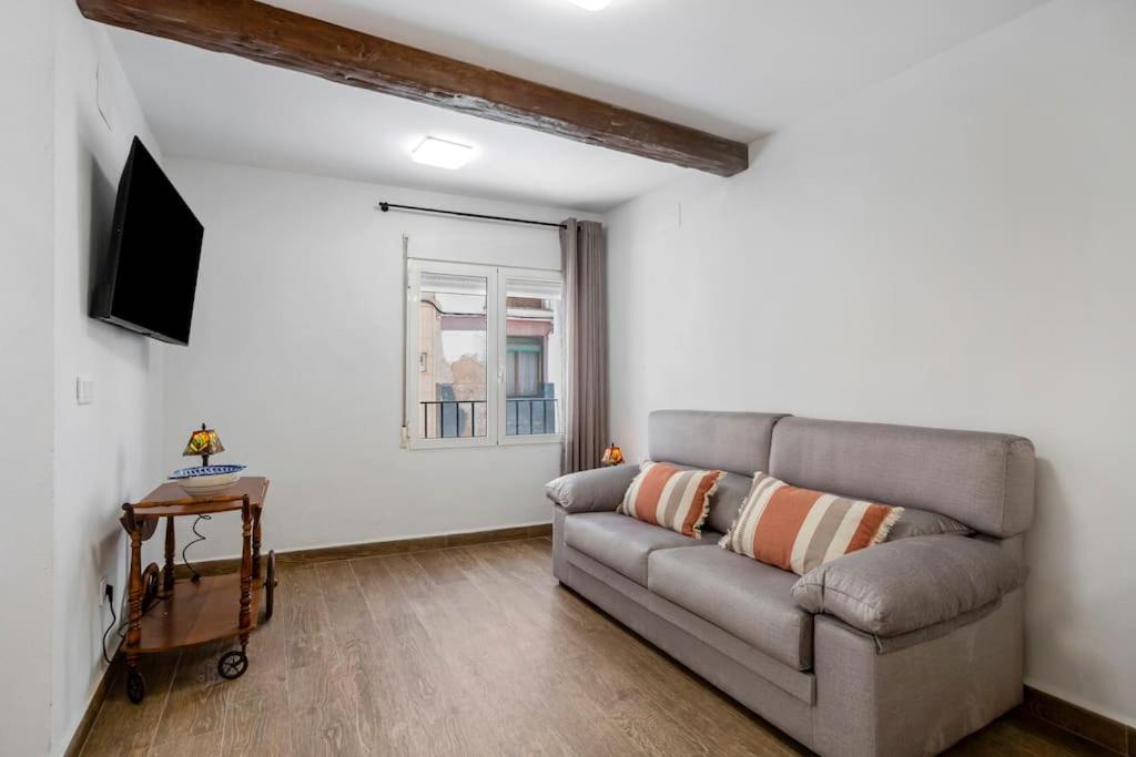 Two-Bedroom House photo 3