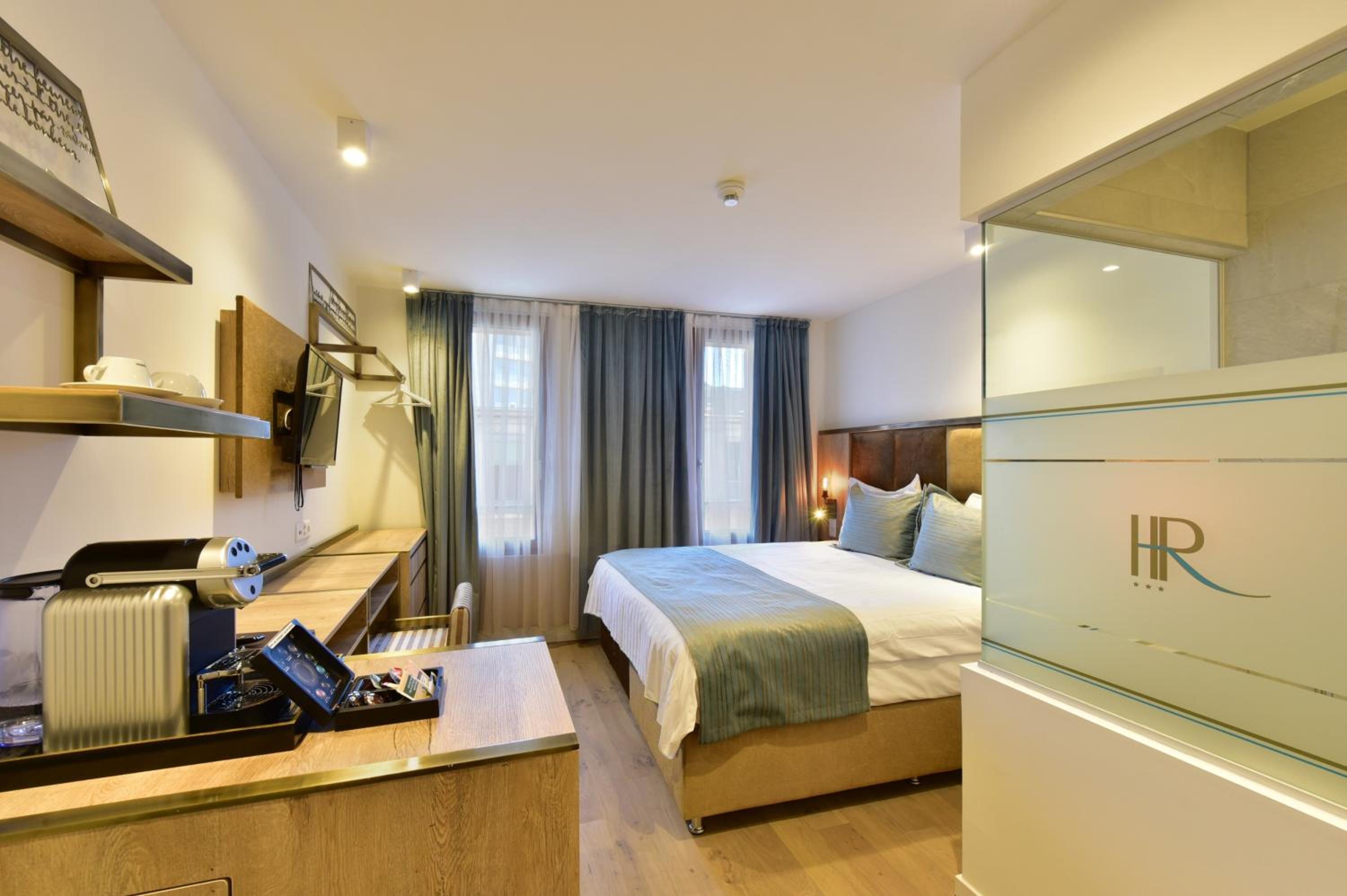 Small Single Room photo 1