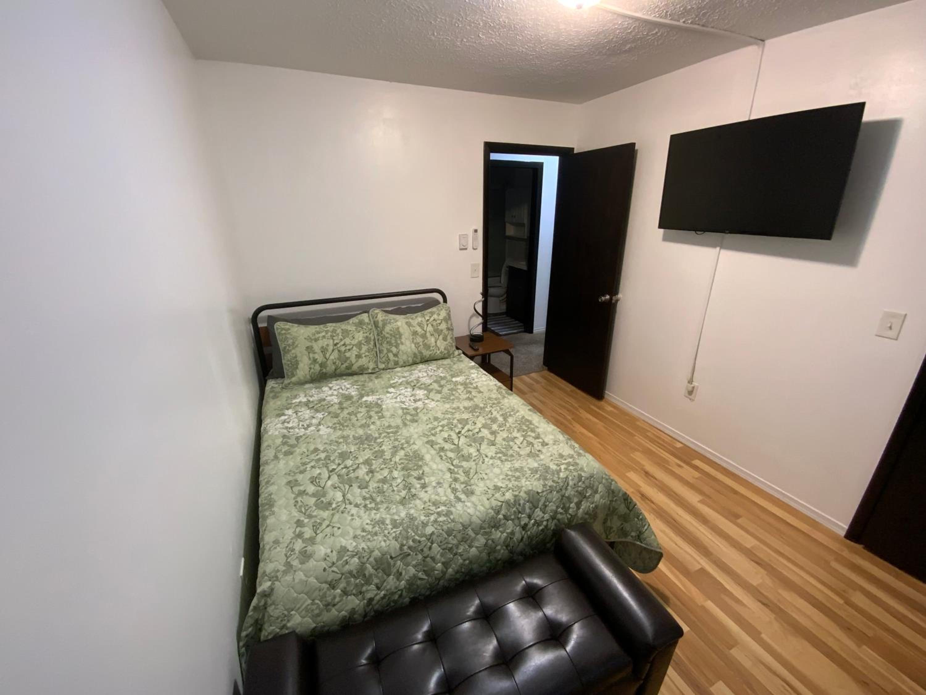 Three-Bedroom House photo 1