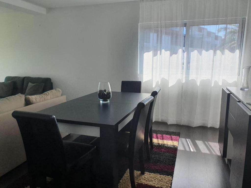 One-Bedroom Apartment with Garden photo 3
