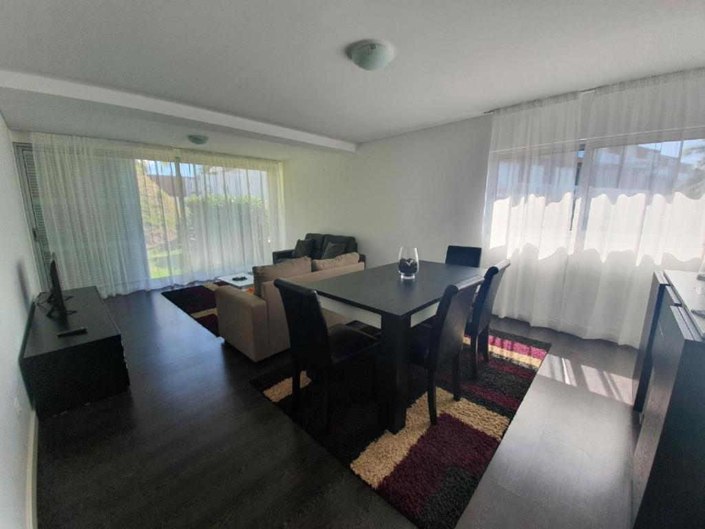 One-Bedroom Apartment with Garden photo 2