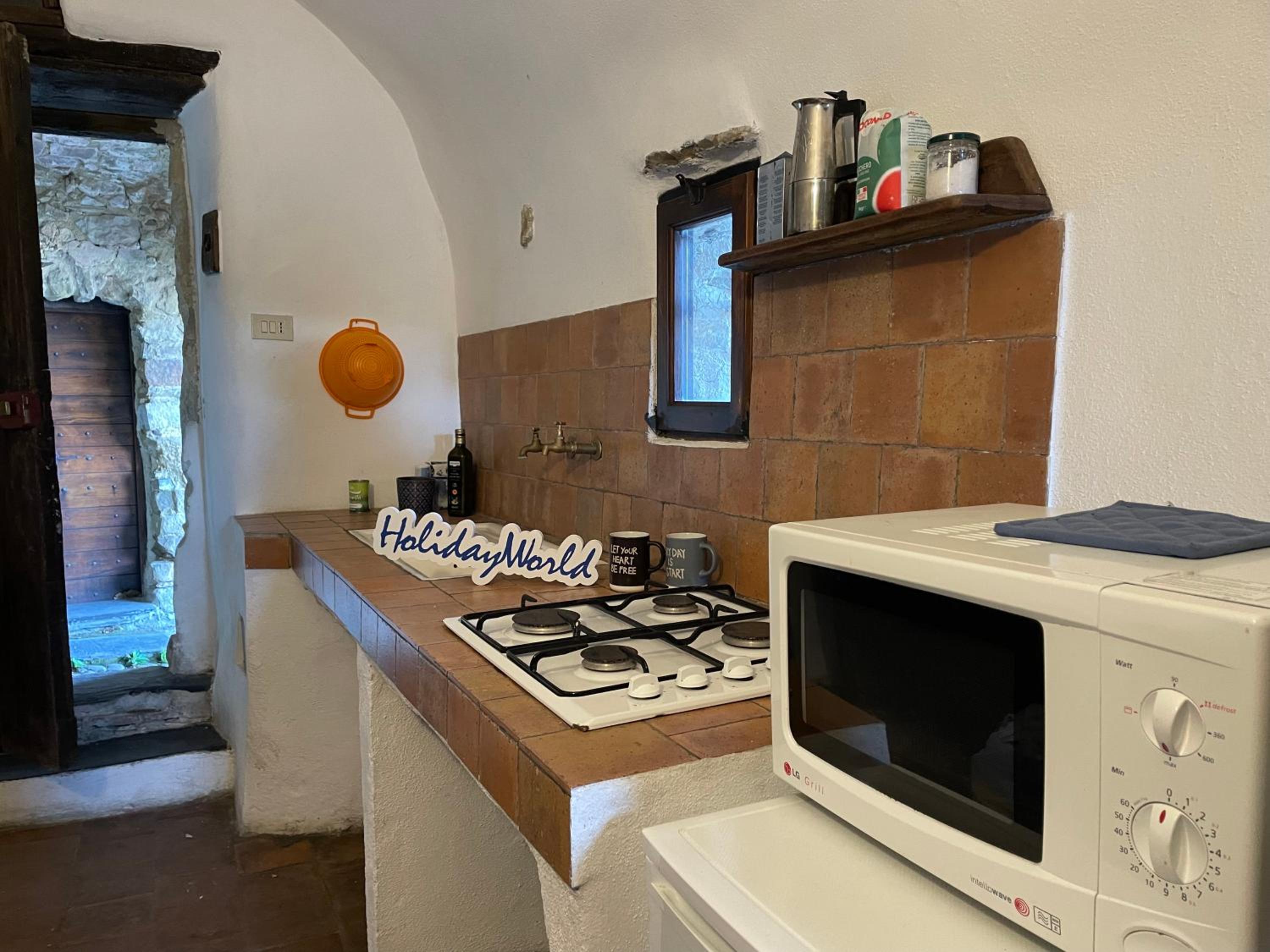 One-Bedroom Apartment photo 2