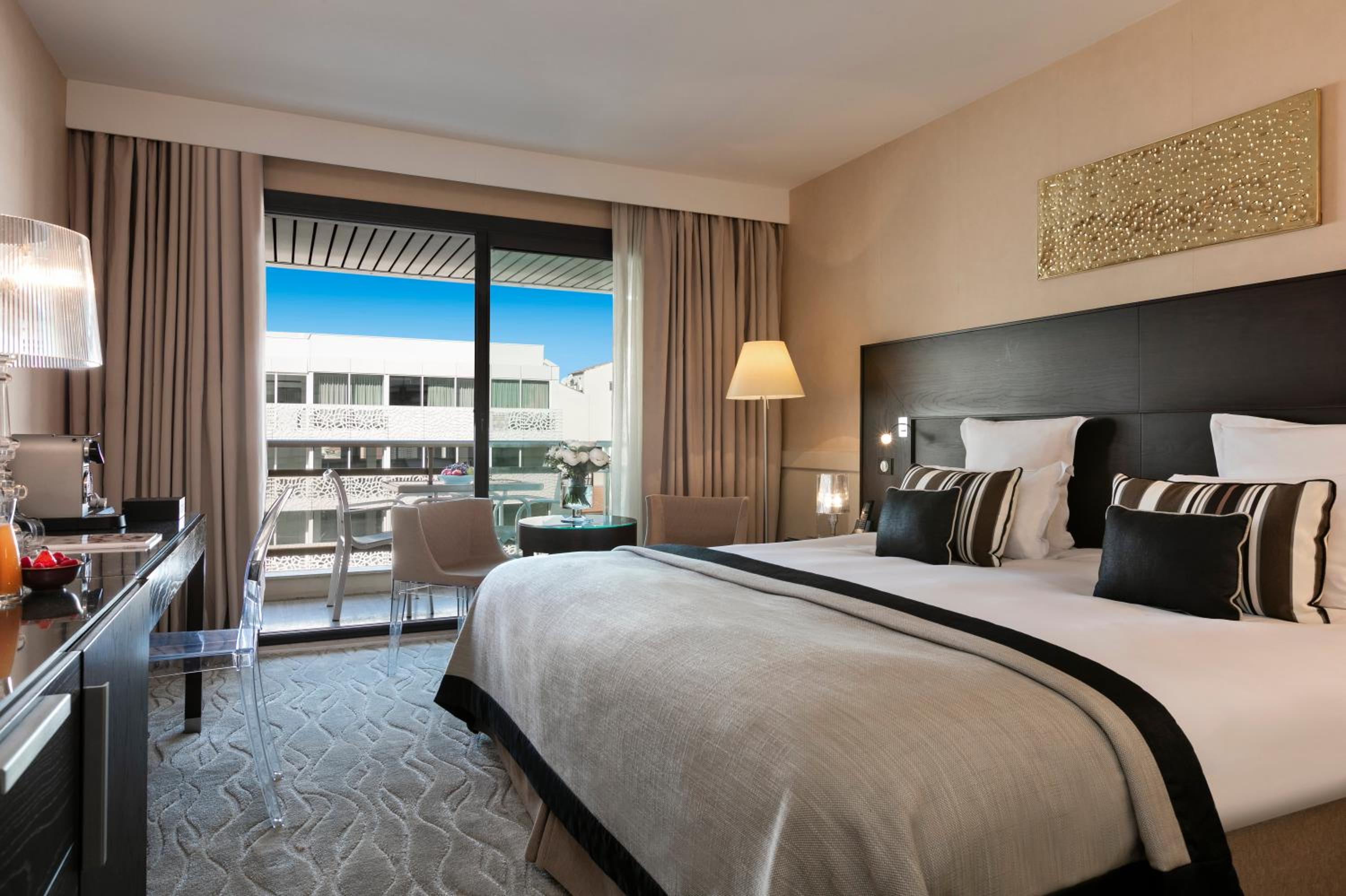 Superior Room City View With Terrace