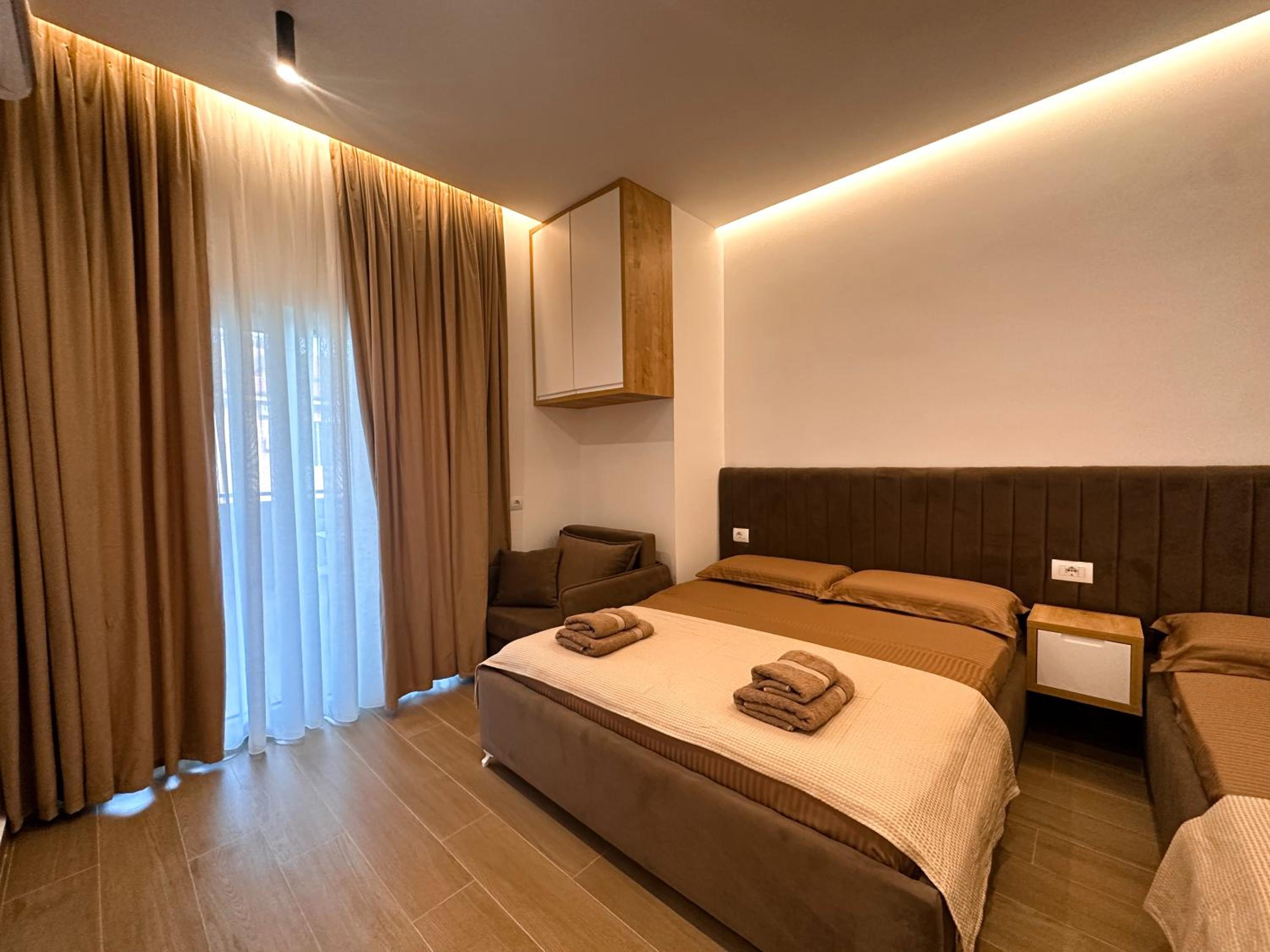 Apartment with City View