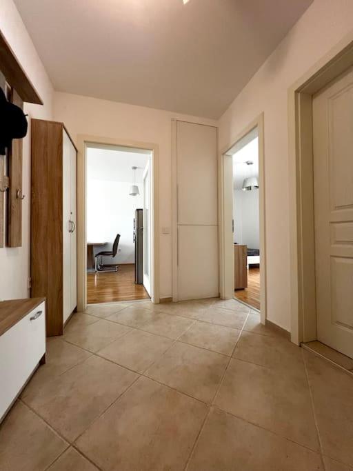 One-Bedroom Apartment photo 3