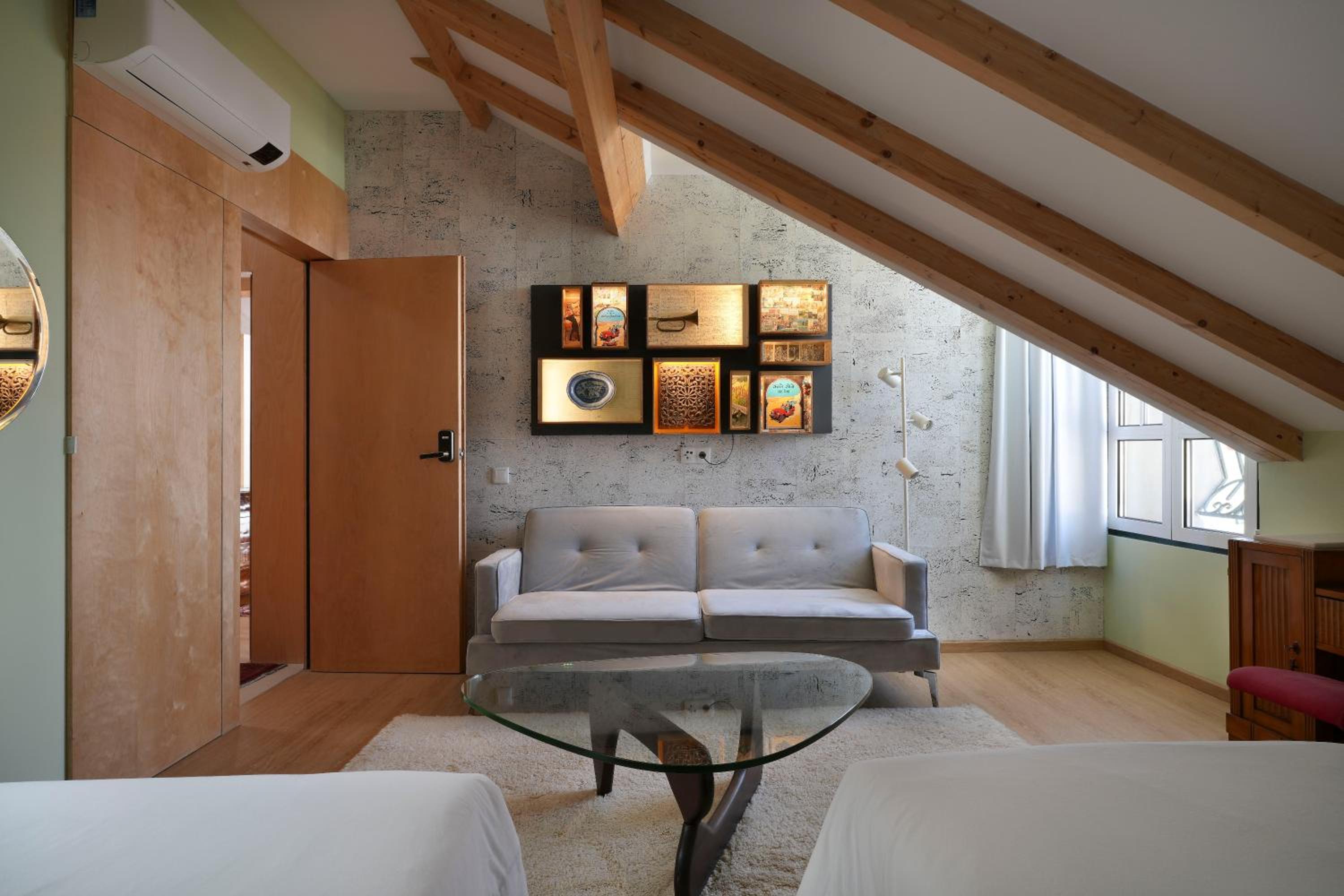 Deluxe Double or Twin Room photo 2