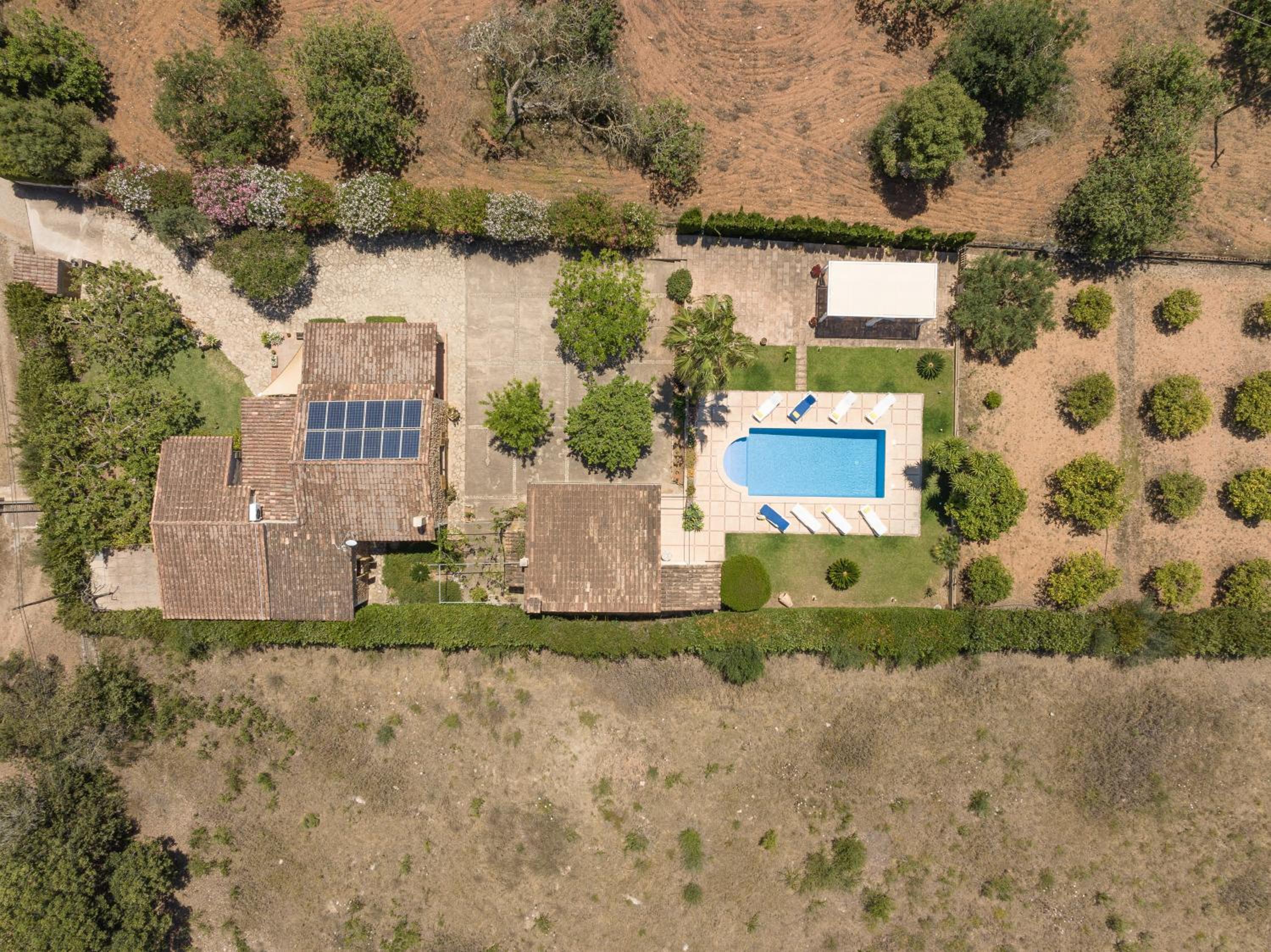 Villa photo 2