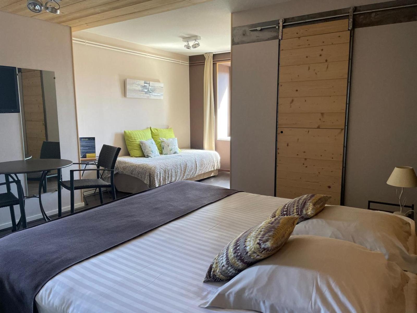 Superior Double Room - Photo 8