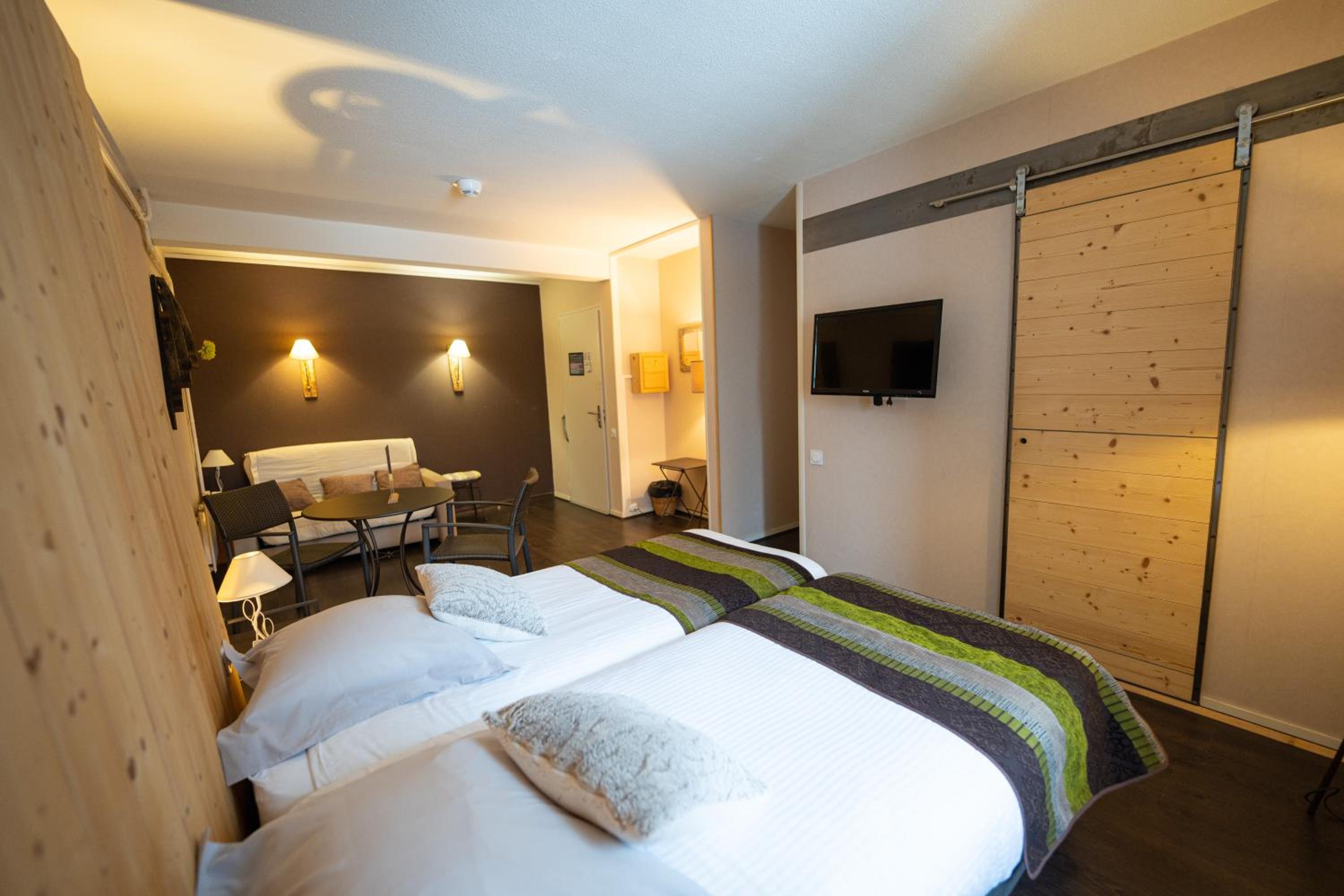 Superior Double Room - Photo 10