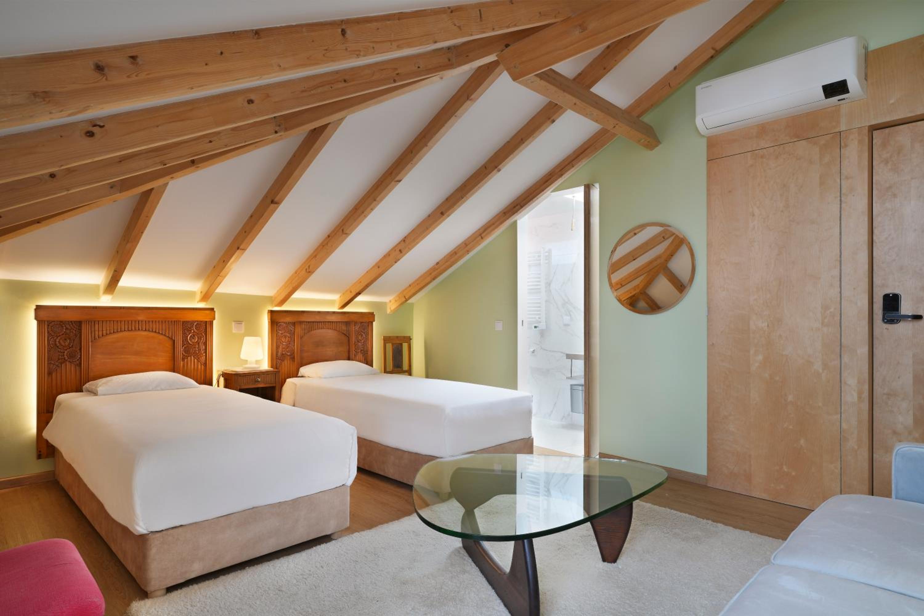 Deluxe Double or Twin Room photo 3