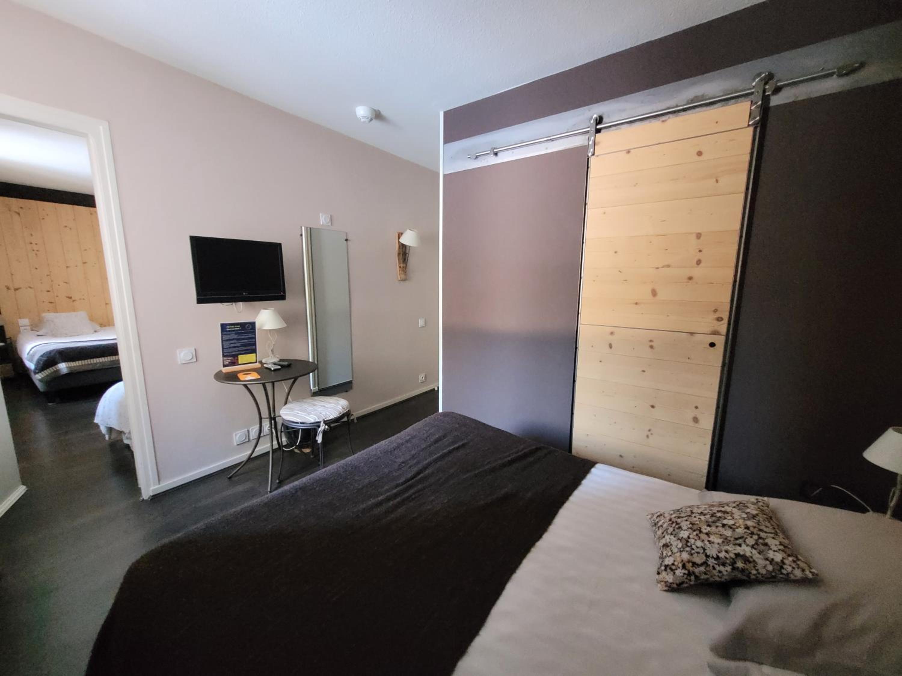 Family Suite - Photo 9