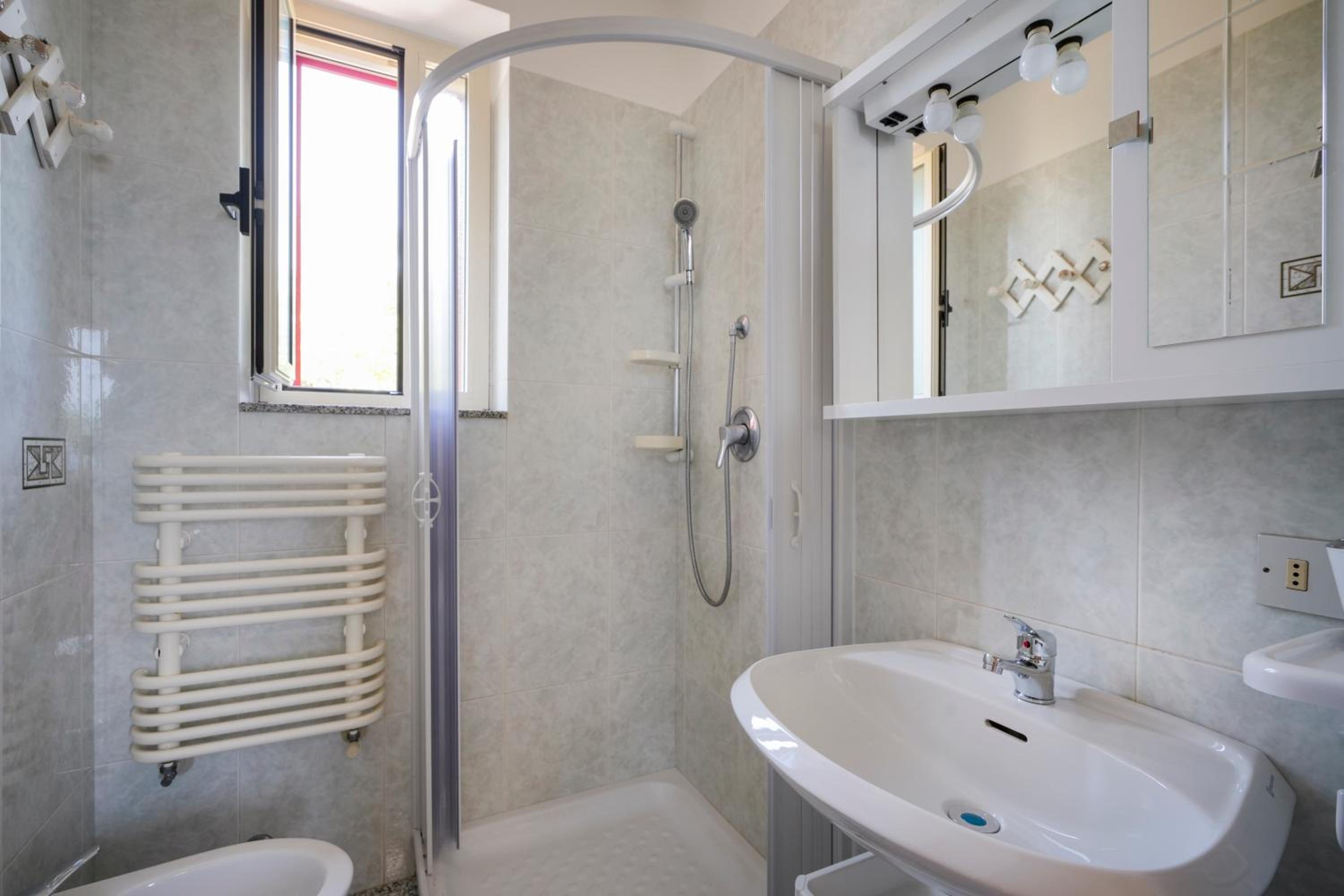 Three-Bedroom Villa photo 2