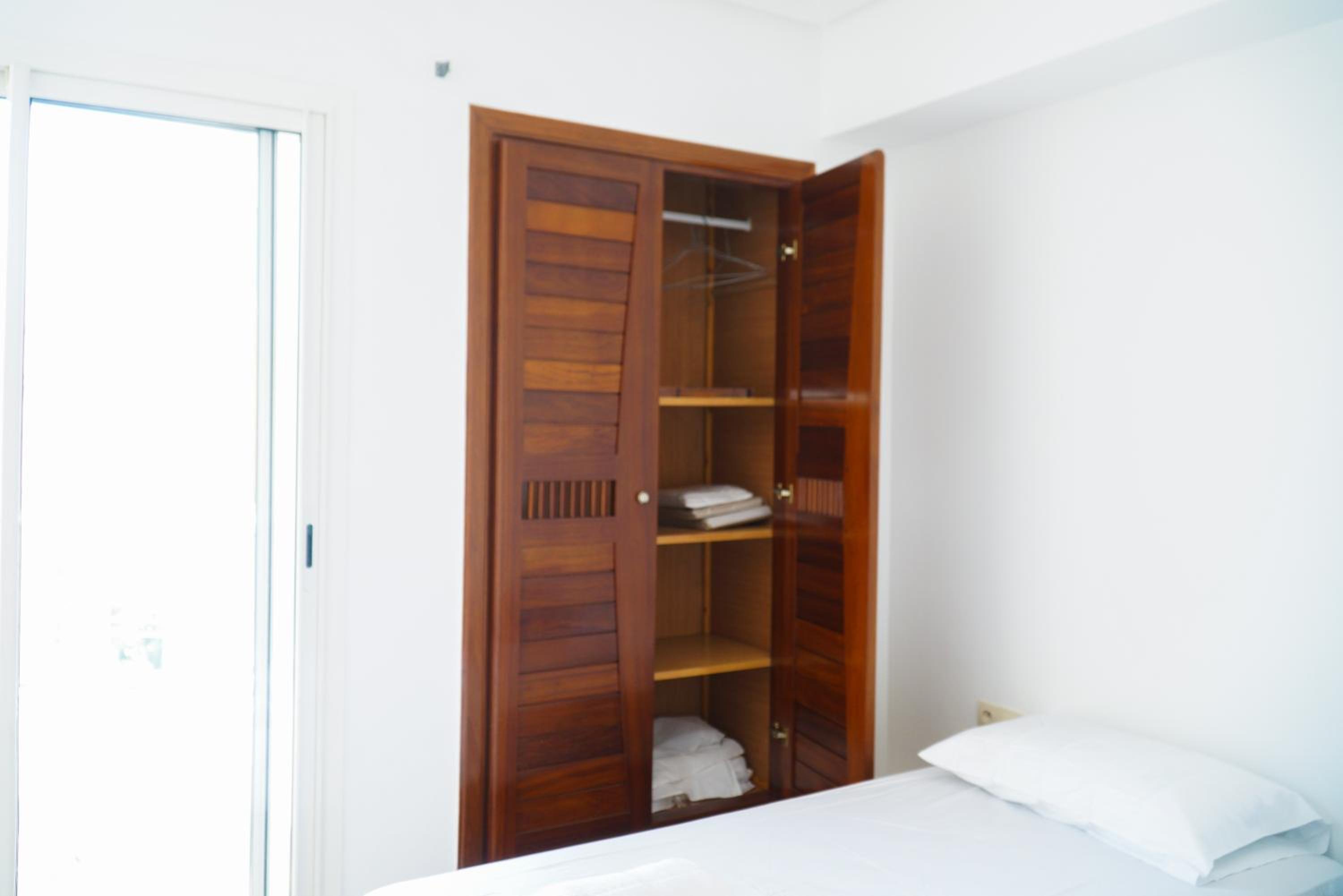 Two-Bedroom Deluxe Apartment with Balcony